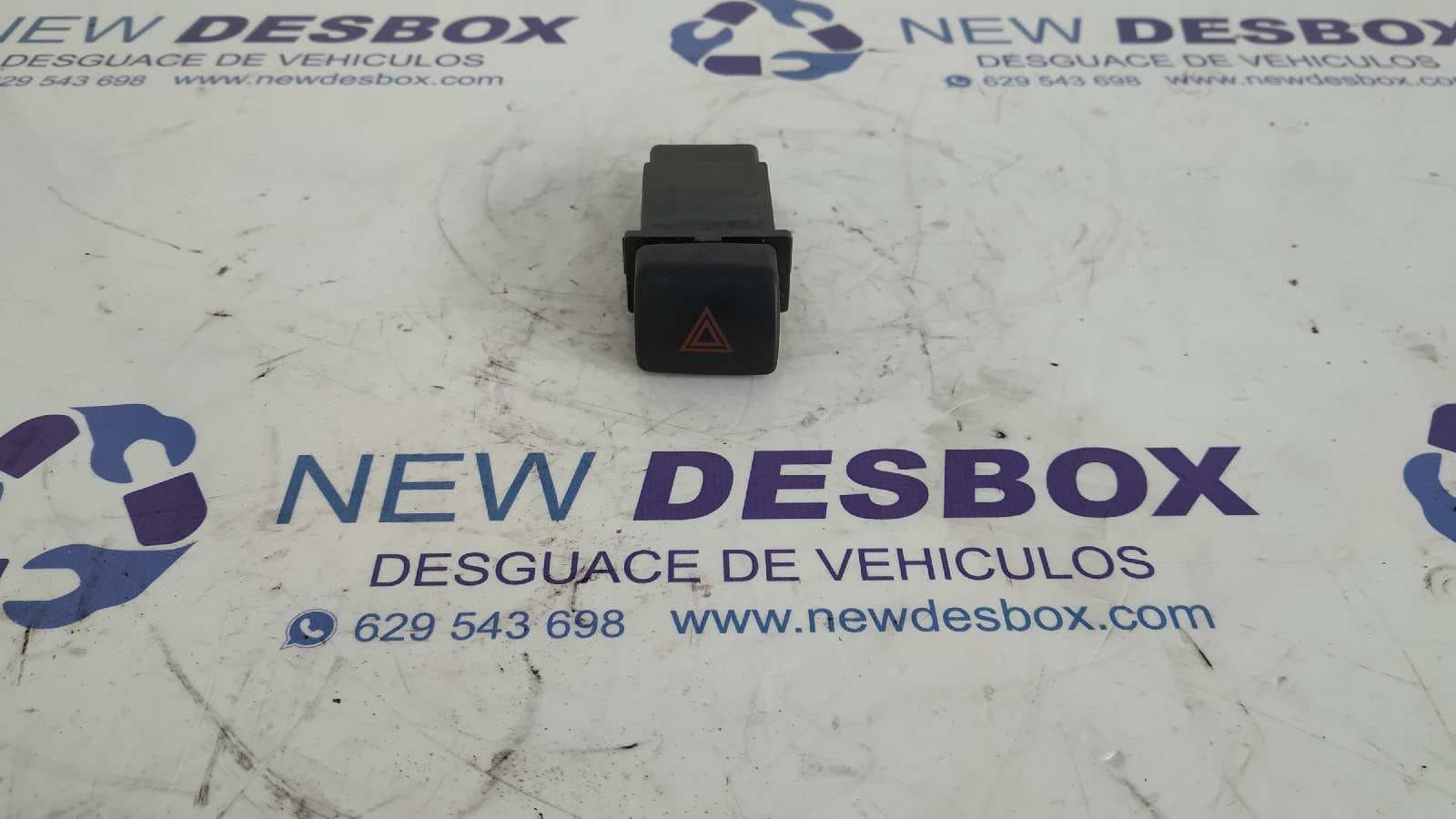 Recambio de WARNING para HYUNDAI SANTA FE (BM) 2.2 CRDi CAT referencia OEM IAM 9379026500 - NEGRO