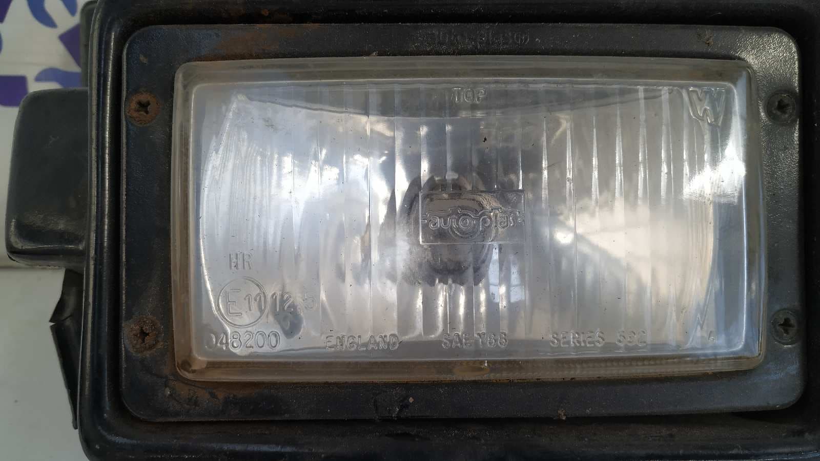 Recambio de FARO ANTINIEBLA DERECHO para LADA SAMARA (2108/2109) referencia OEM IAM 048200