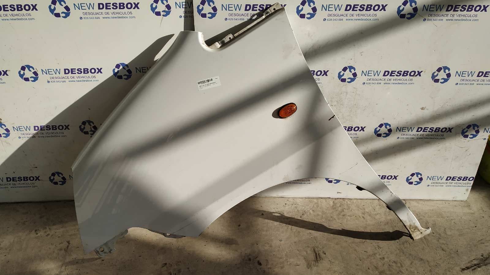 Recambio de ALETA DELANTERA IZQUIERDA para HYUNDAI H1 2.5 CRDi CAT D4CB referencia OEM IAM - BLANCO