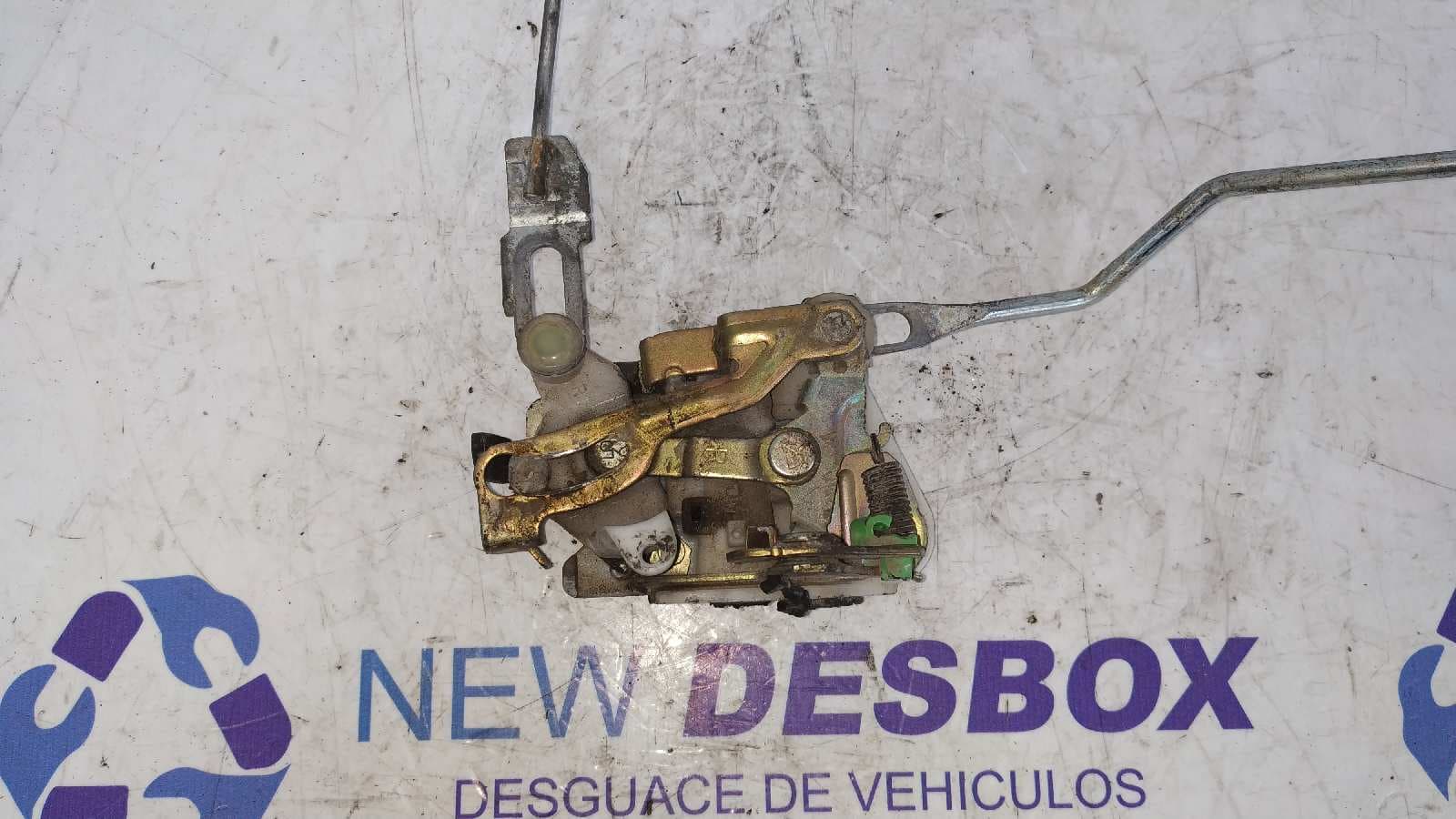 Recambio de CERRADURA PUERTA DELANTERA DERECHA para MITSUBISHI MONTERO (V20/V40) 2.8 Turbodiesel 4M40 referencia OEM IAM - VERDE