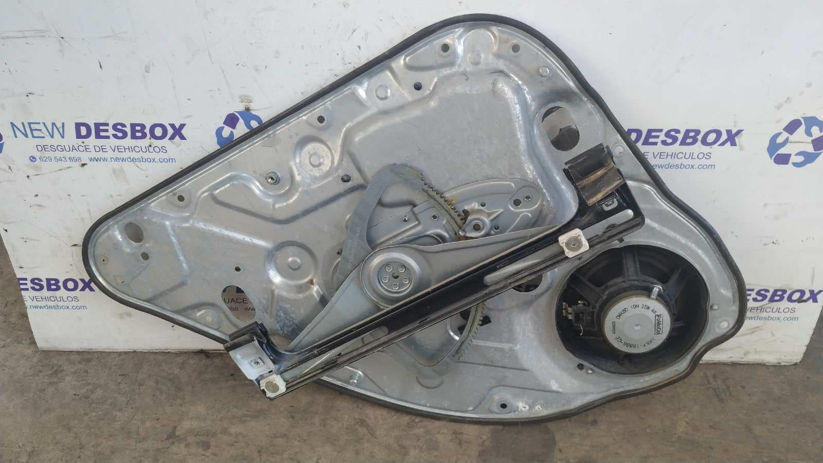 Recambio de ELEVALUNAS TRASERO DERECHO para FORD KUGA (CBS) TXDA referencia OEM IAM - BLANCO