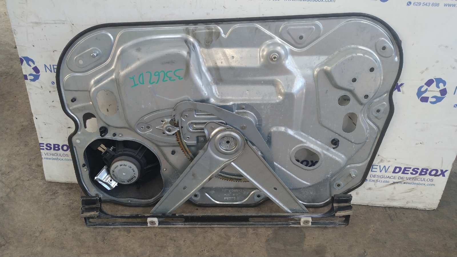 Recambio de ELEVALUNAS DELANTERO IZQUIERDO para FORD KUGA (CBS) TXDA referencia OEM IAM - BLANCO