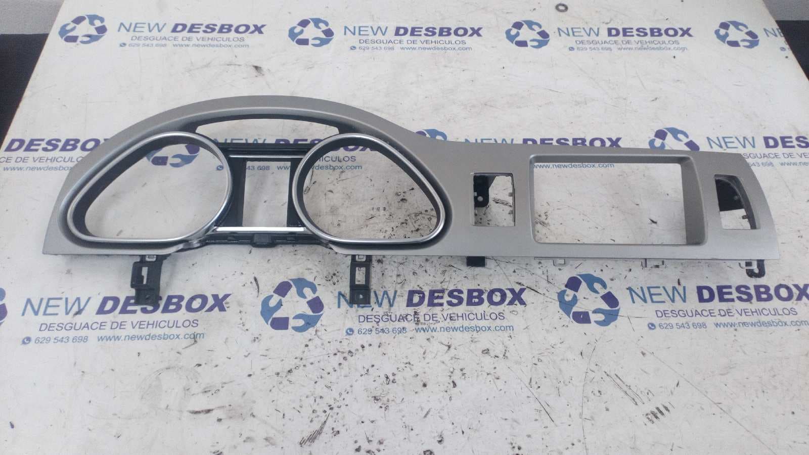 Recambio de MOLDURA para AUDI Q7 (4L) referencia OEM IAM 4L1857115G