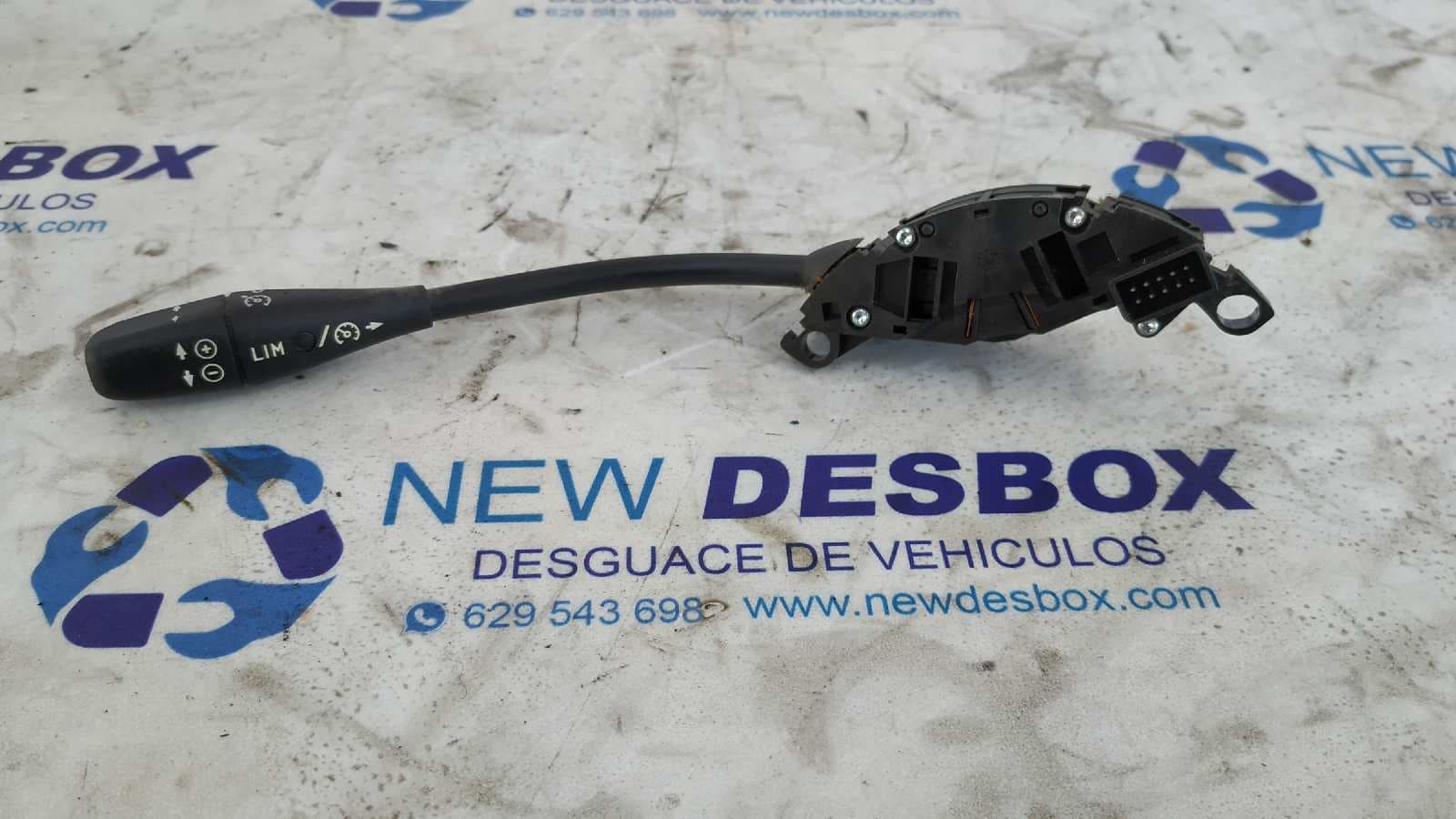 Recambio de MANDO VOLANTE para MERCEDES-BENZ CLASE CLC (CL203) CLC 220 CDI (LA) (203.708) OM646963 referencia OEM IAM A0085452624 - NEGRO