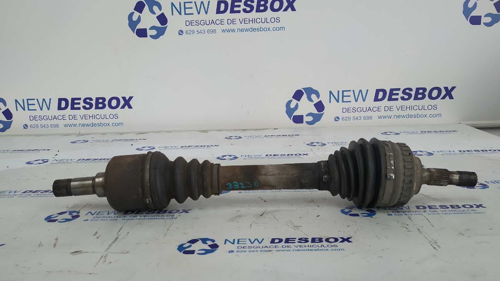 Recambio de TRANSMISION DELANTERA IZQUIERDA para PEUGEOT 406 BERLINA (S1/S2) P8CXUD11BTE referencia OEM IAM - PLATA