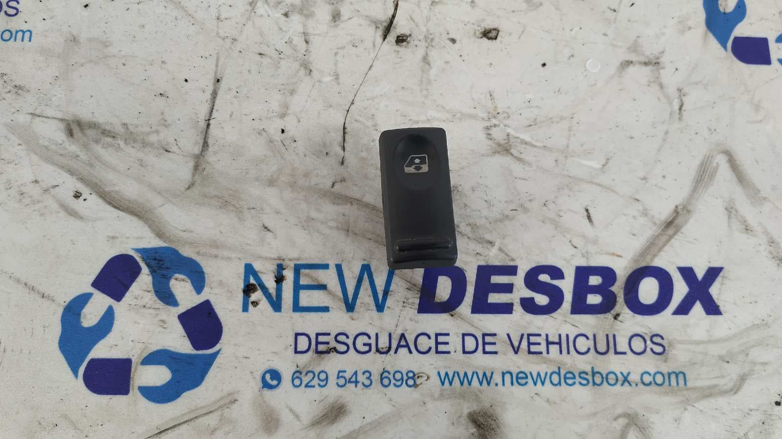 Recambio de MANDO ELEVALUNAS DELANTERO DERECHO para RENAULT MASTER DOBLE CABINE, CAJA ABIERTA/CHASIS Caja abierta Batalla 3578 S9W referencia OEM IAM - BLANCO