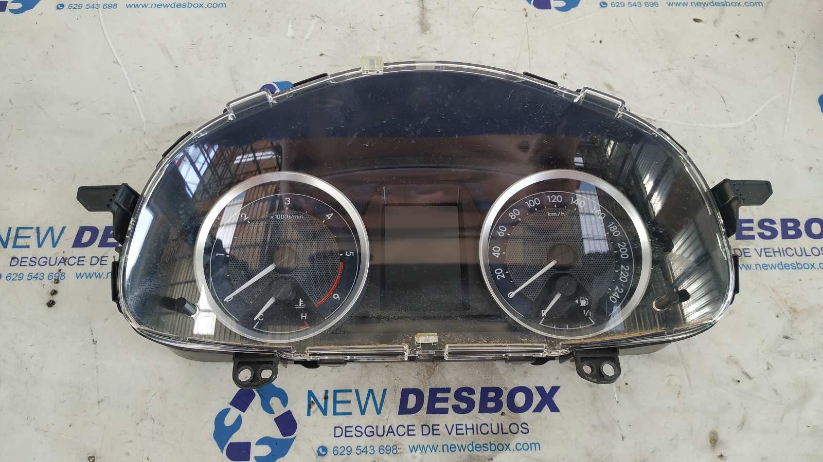 Recambio de CUADRO INSTRUMENTOS para TOYOTA AURIS 1NDTV referencia OEM IAM 838000ZV81 - BLANCO