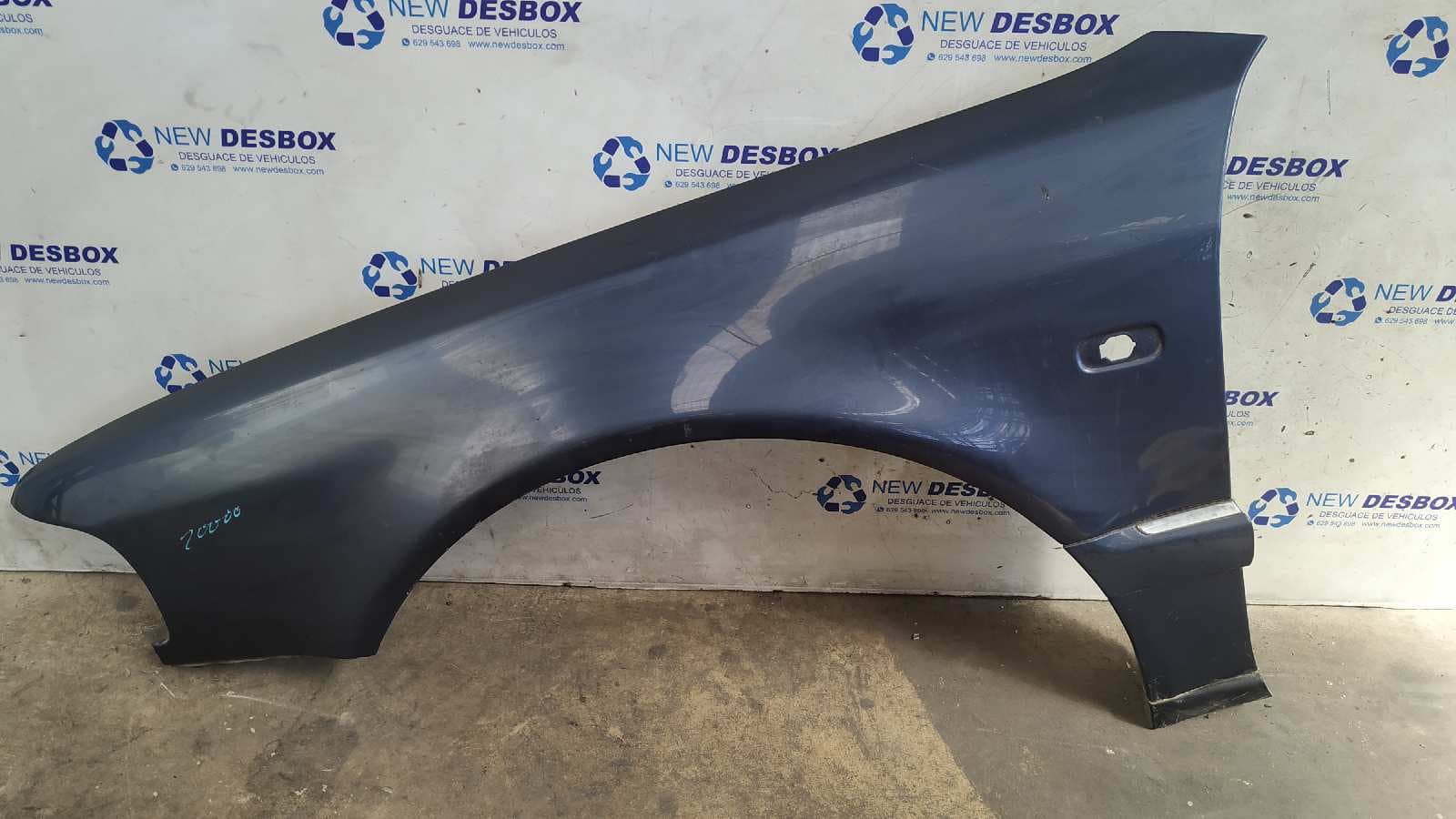 Recambio de ALETA DELANTERA IZQUIERDA para AUDI A8 (D2) 2.5 TDI AKE referencia OEM IAM 4D0821021P - AZUL