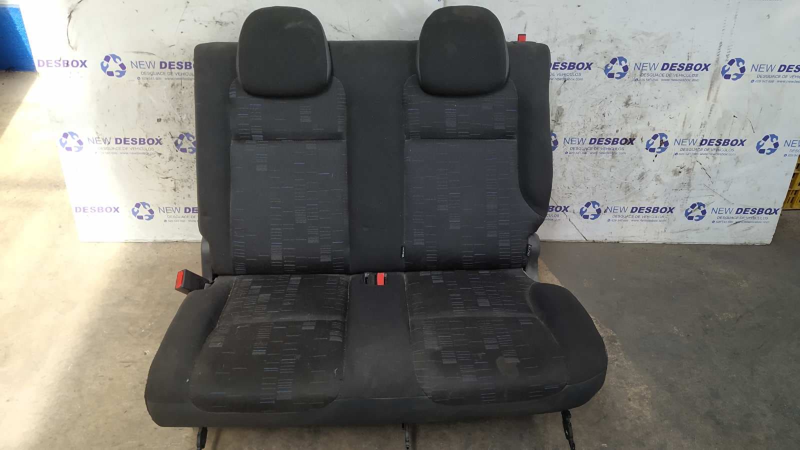 Recambio de ASIENTOS TRASERO IZQUIERDO para CITROEN BERLINGO CUADRO 9HXDV6ATED4 referencia OEM IAM - BLANCO