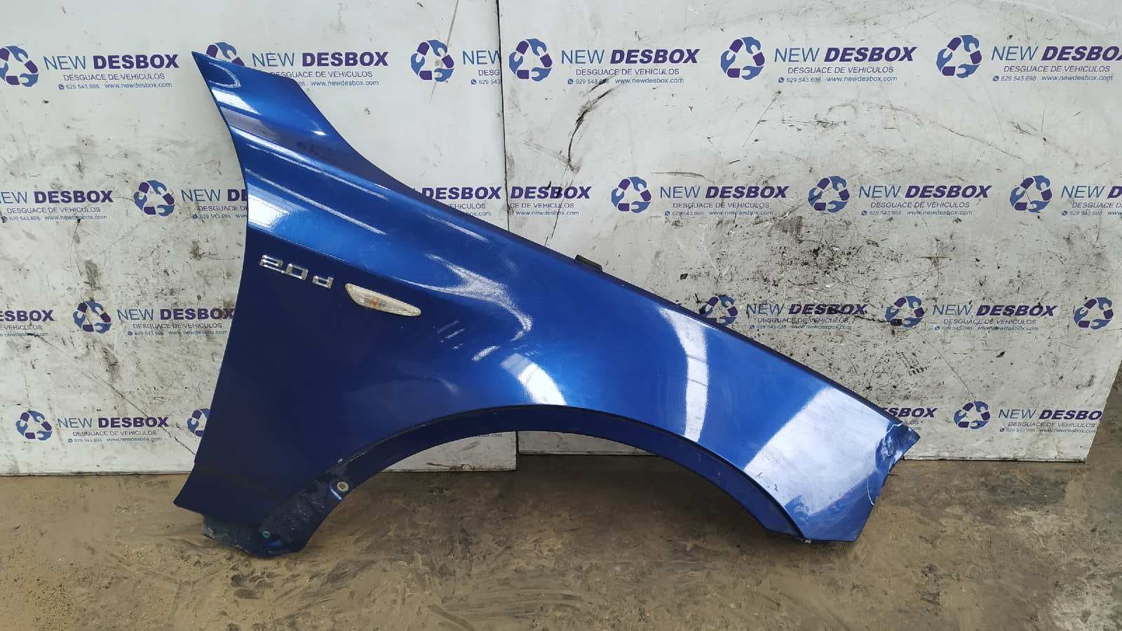 Recambio de ALETA DELANTERA DERECHA para BMW X3 (E83) M47N204D4 referencia OEM IAM 41353403736 - AZUL