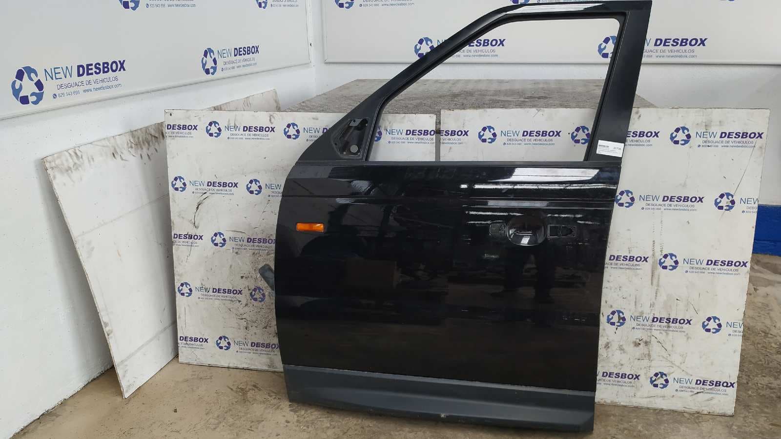 Recambio de PUERTA DELANTERA IZQUIERDA para LAND ROVER RANGE ROVER SPORT 276DT referencia OEM IAM LR016465 - NEGRO
