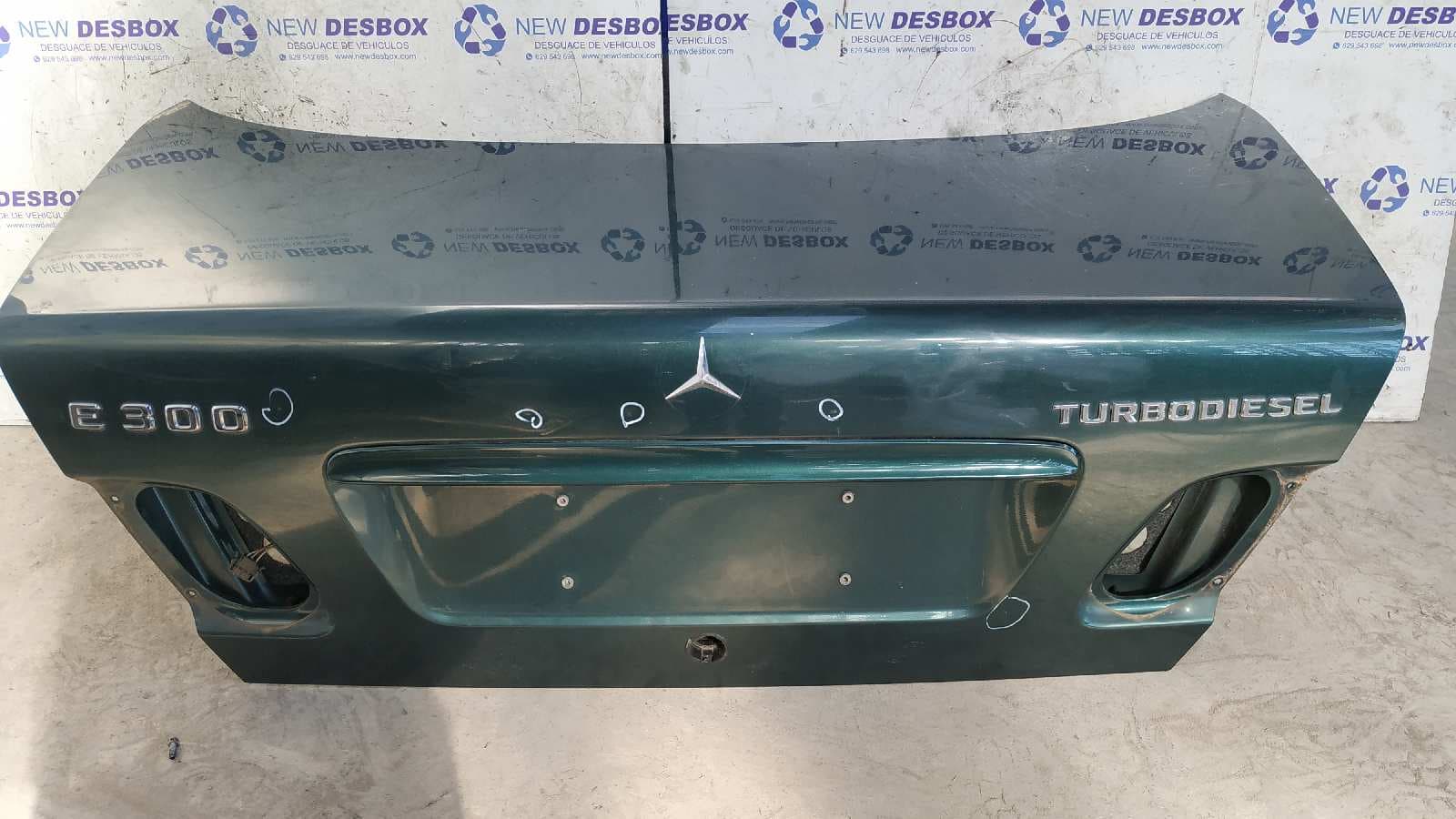 Recambio de PORTON TRASERO para MERCEDES-BENZ CLASE E (W210) BERLINA DIESEL 606962 referencia OEM IAM - VERDE