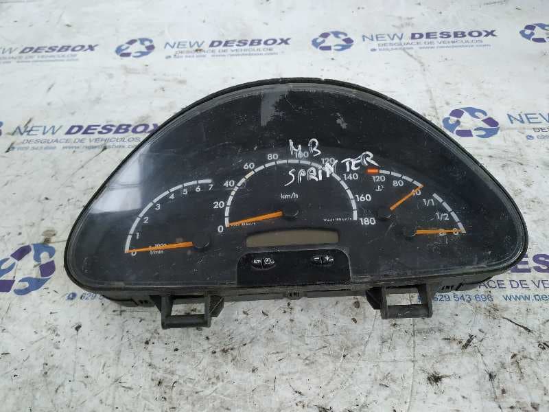 Recambio de CUADRO INSTRUMENTOS para MERCEDES-BENZ SPRINTER 02.00 -> CAJA CERRADA, TECHO ELEVADO 314 (903.663) 611981 referencia OEM IAM 88311295 - BLANCO