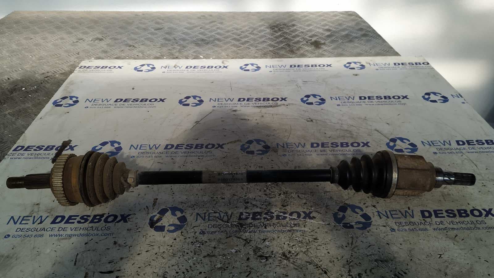 Recambio de TRANSMISION TRASERA DERECHA para RENAULT KANGOO (F/KC0) referencia OEM IAM 8200051976