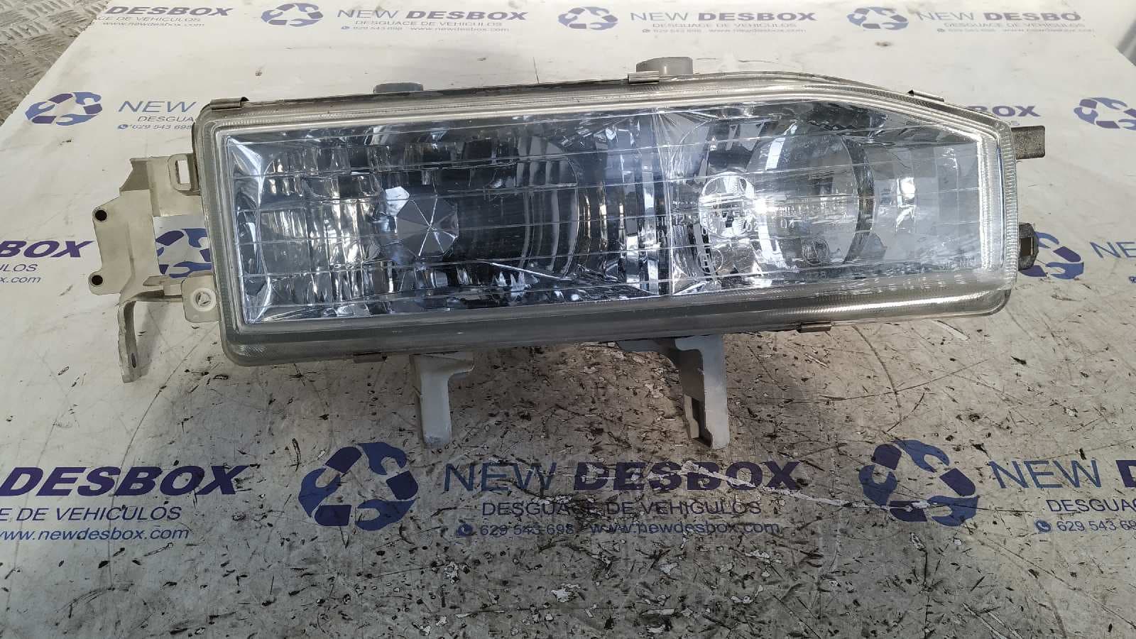 Recambio de FARO DERECHO para HONDA ACCORD (CB/CC) referencia OEM IAM 90730400