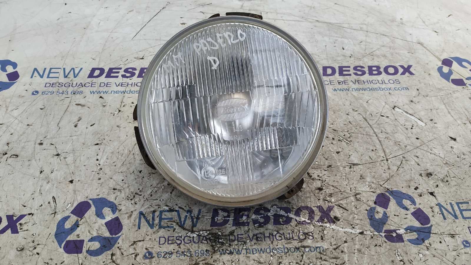 Recambio de FARO DERECHO para MITSUBISHI MONTERO (L040) referencia OEM IAM 20007
