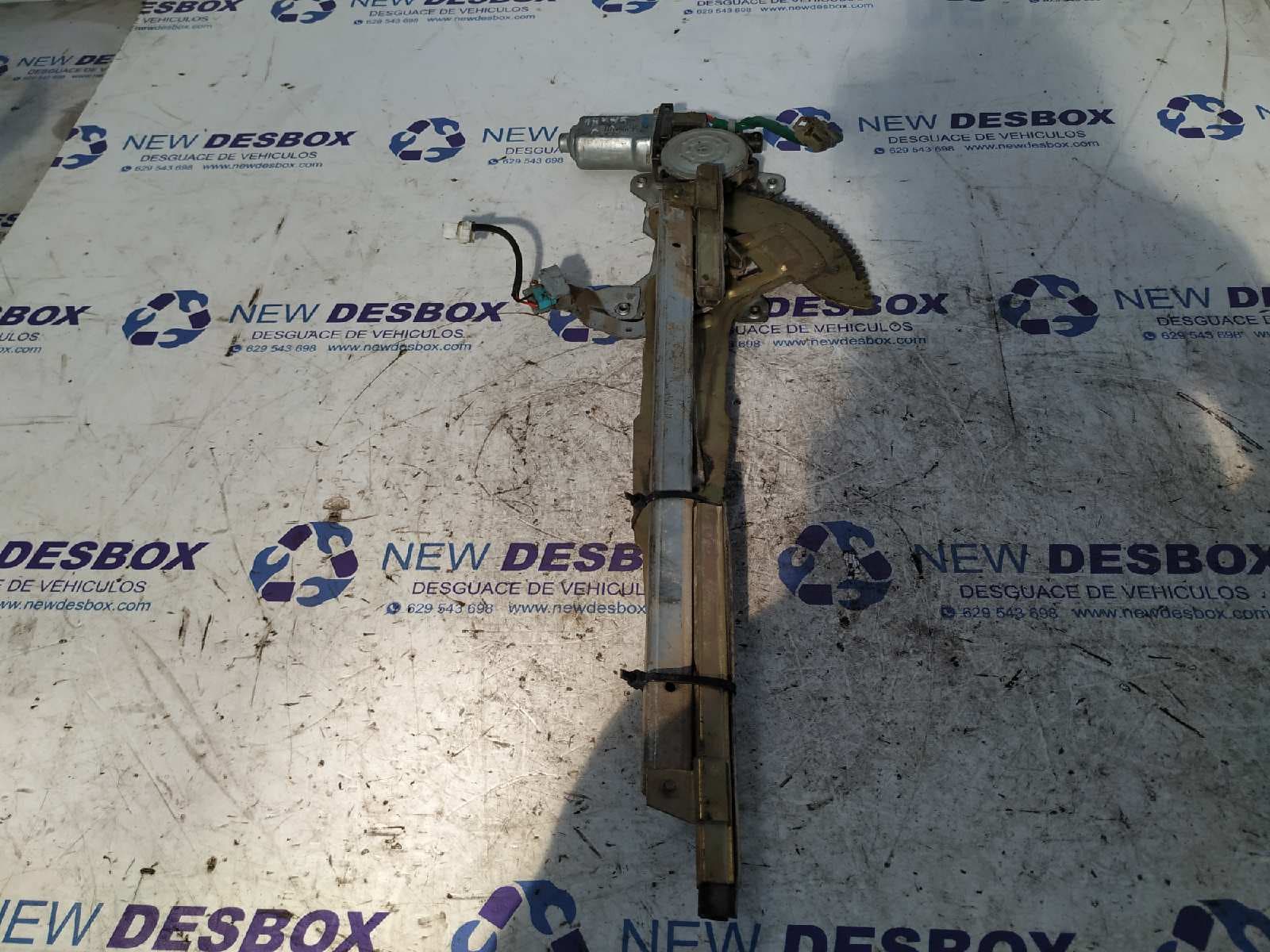 Recambio de ELEVALUNAS DELANTERO IZQUIERDO para MITSUBISHI L 200 (K34T) 2.5 Turbodiesel 4D56 referencia OEM IAM M8144595 - ROJO