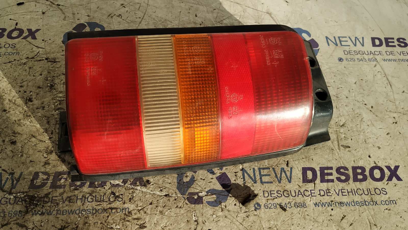 Recambio de PILOTO TRASERO DERECHO para CHRYSLER VOYAGER (ES) referencia OEM IAM 4399950