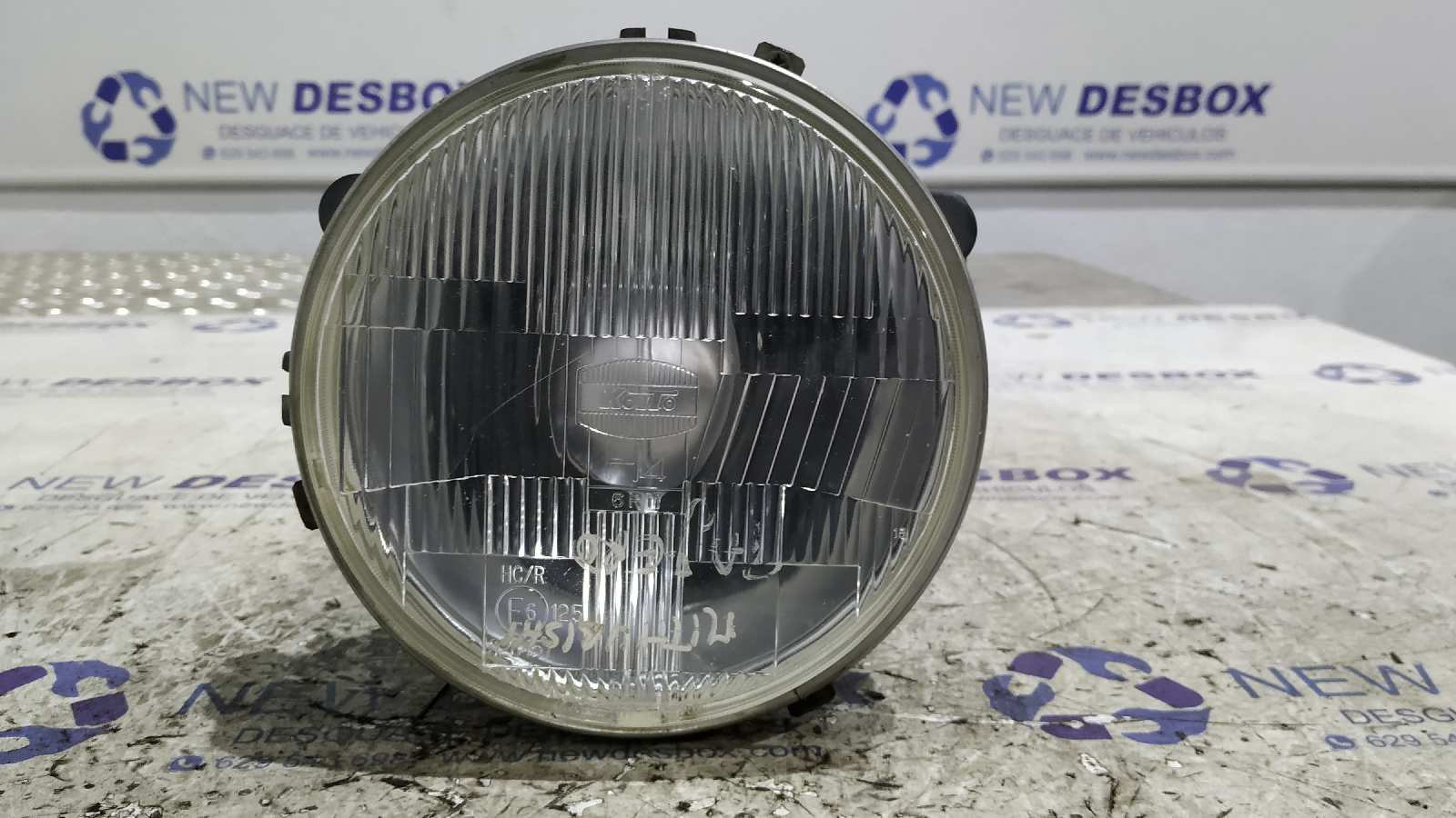 Recambio de FARO IZQUIERDO para MITSUBISHI MONTERO (L040) referencia OEM IAM 3722137582