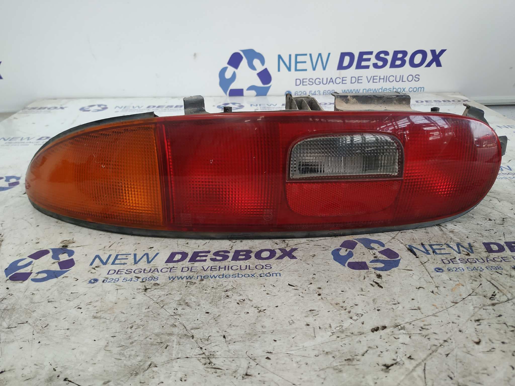 Recambio de PILOTO TRASERO IZQUIERDO para MAZDA MX-3 (EC) referencia OEM IAM 22061376