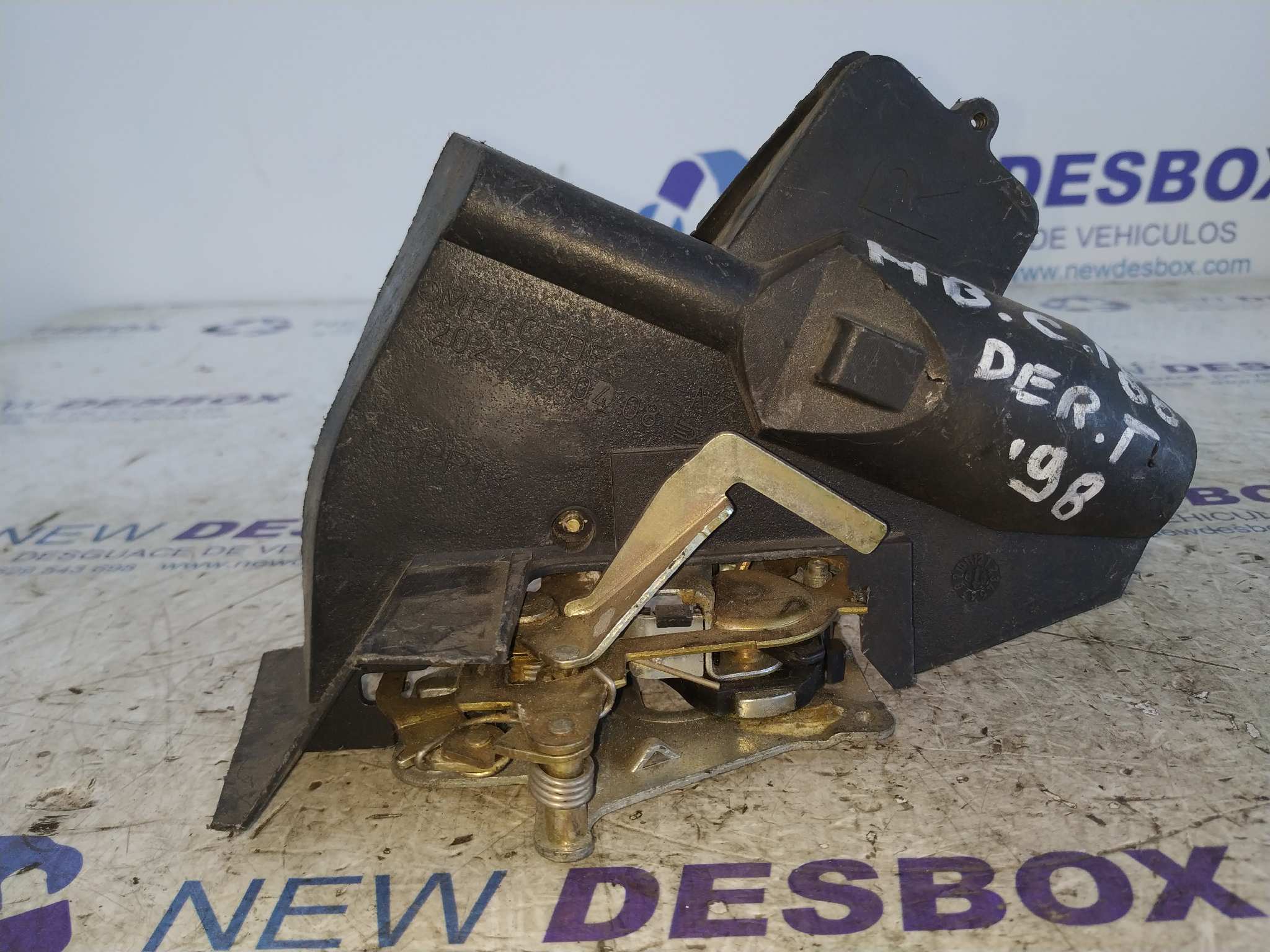 Recambio de CERRADURA PUERTA TRASERA DERECHA para MERCEDES CLASE C (W202) referencia OEM IAM 2027330408