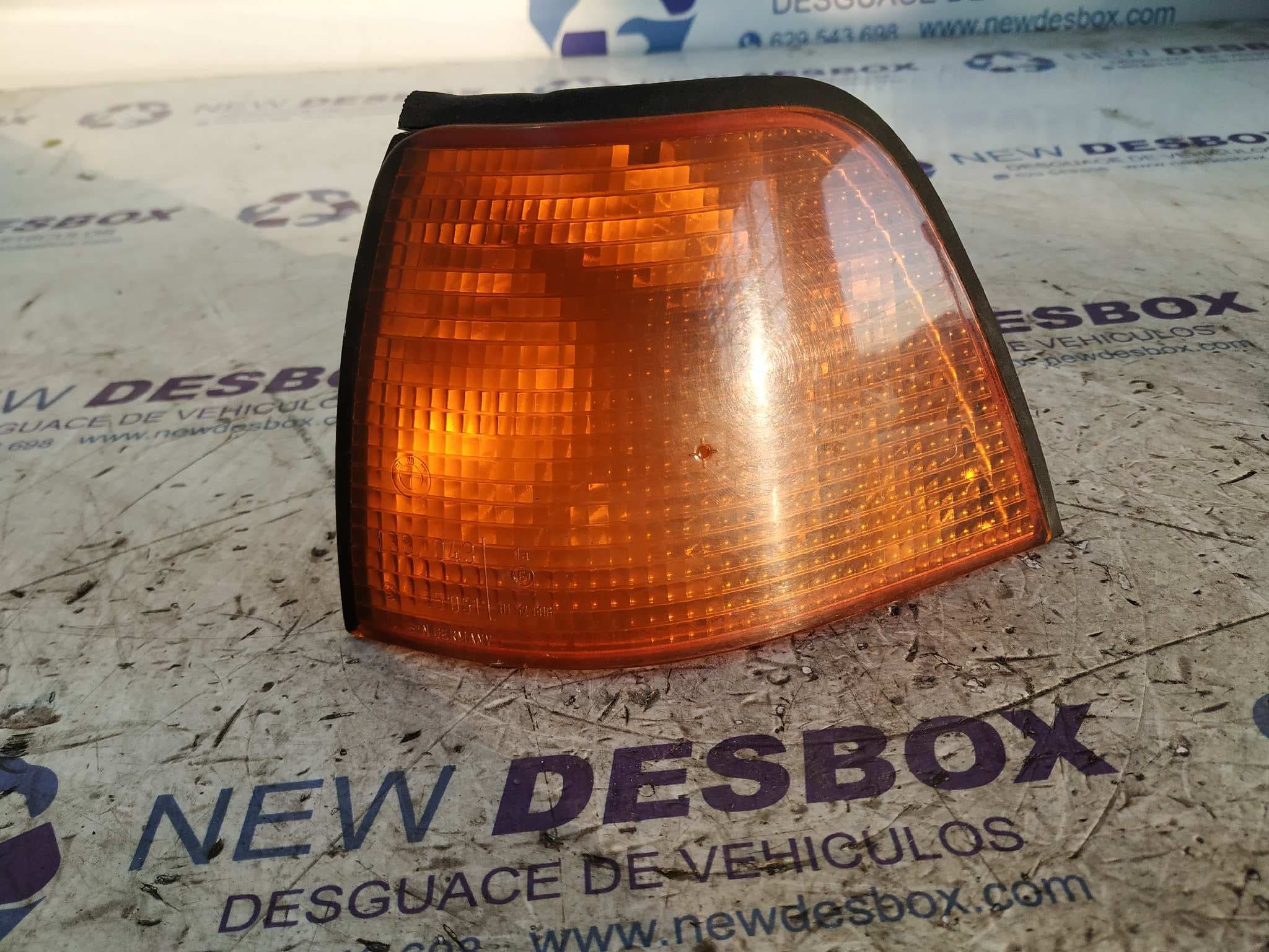 Recambio de PILOTO DELANTERO IZQUIERDO para BMW SERIE 3 COMPACTO (E36) referencia OEM IAM 1387043