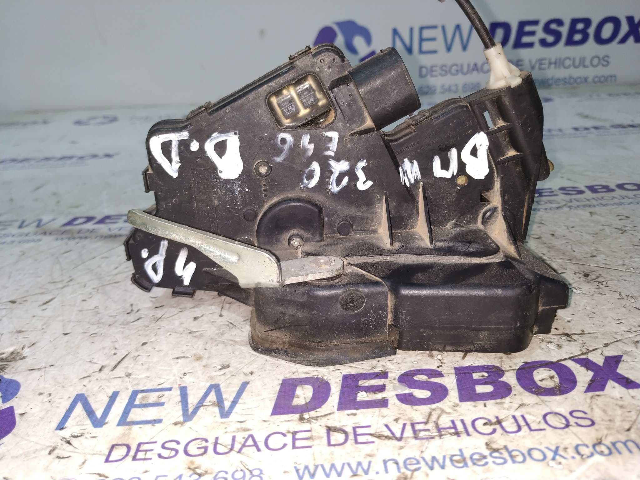 Recambio de CERRADURA PUERTA DELANTERA DERECHA para BMW SERIE 3 BERLINA (E46) referencia OEM IAM BTR