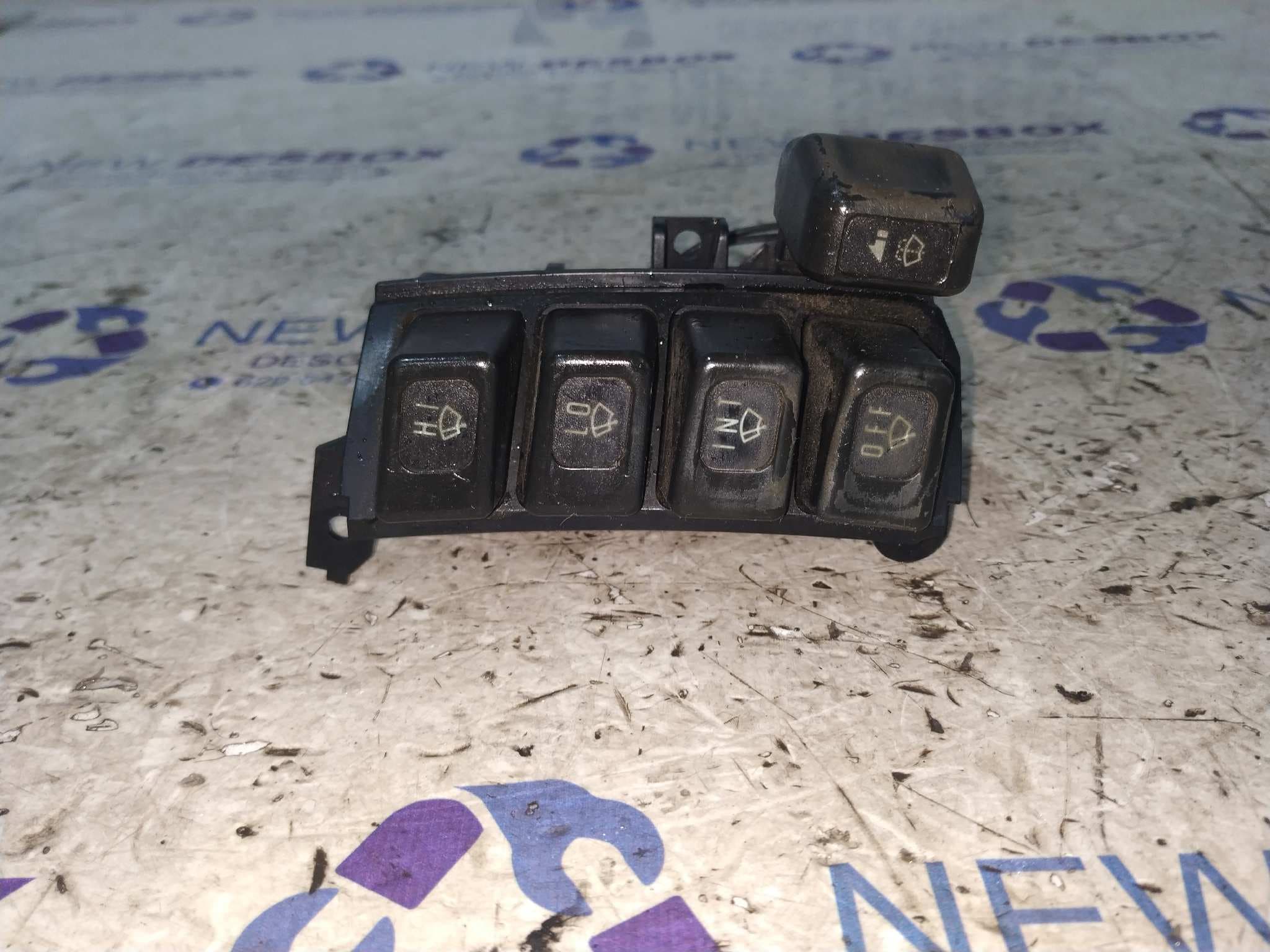 Recambio de MANDO LIMPIA para OPEL FRONTERA A Básico 28TDI4JB1T referencia OEM IAM 155217 - VERDE