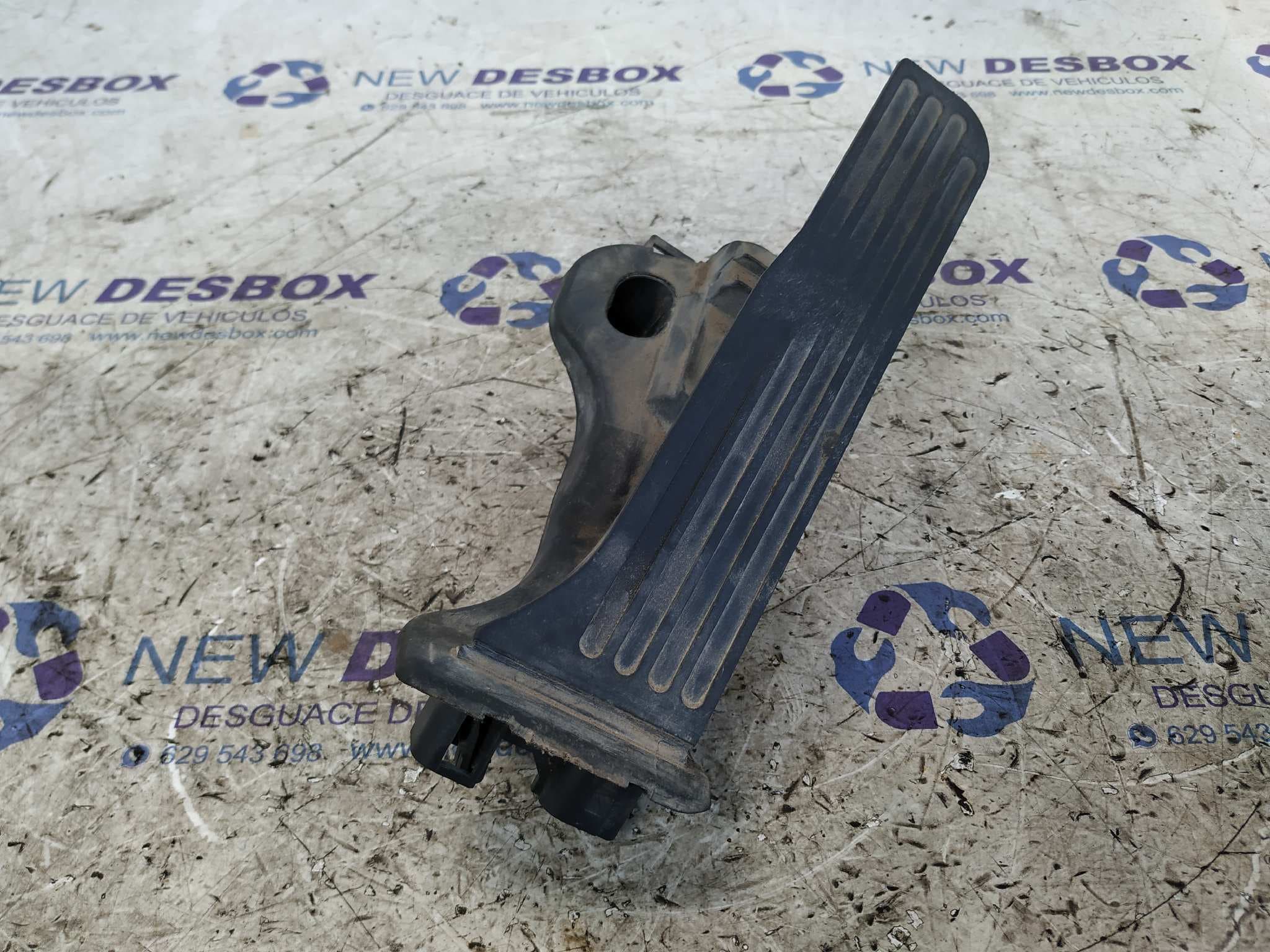 Recambio de PEDAL ACELERADOR para AUDI A3 (8P) BKD referencia OEM IAM 1K1721503L - GRIS