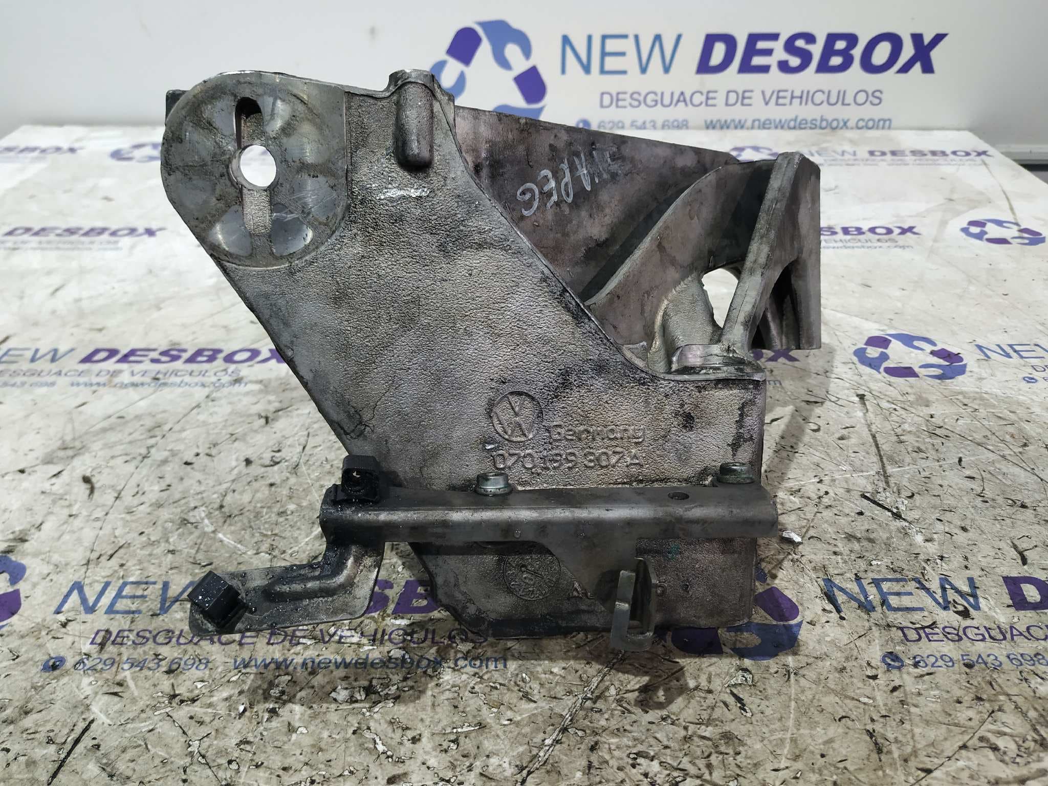 Recambio de SOPORTE CAMBIO para VOLKSWAGEN TOUAREG (7LA) BAC referencia OEM IAM 070199307A