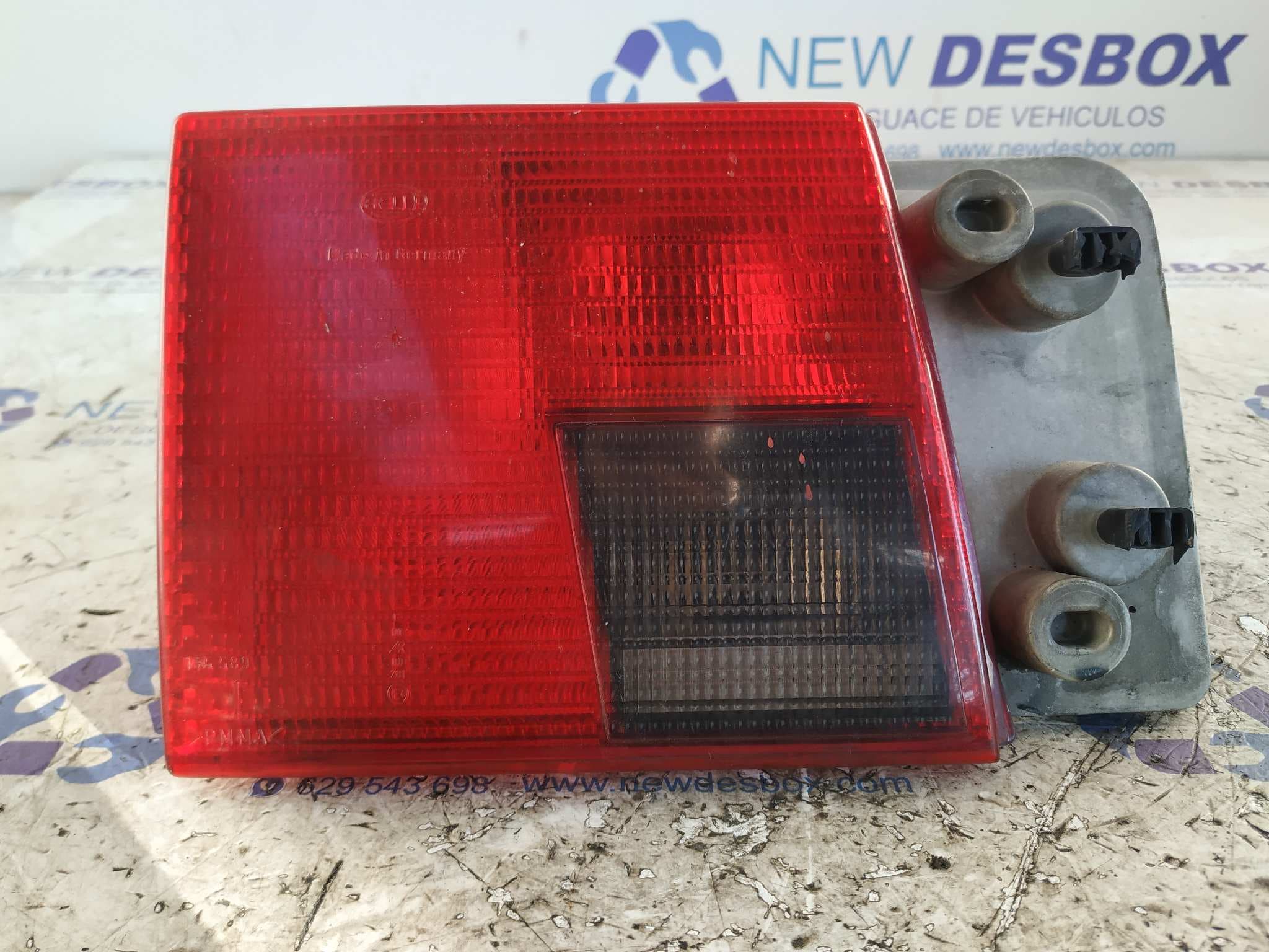 Recambio de PILOTO PORTON IZQUIERDO para AUDI A6 BERLINA (C4) 2.5 TDI AFB referencia OEM IAM - VERDE