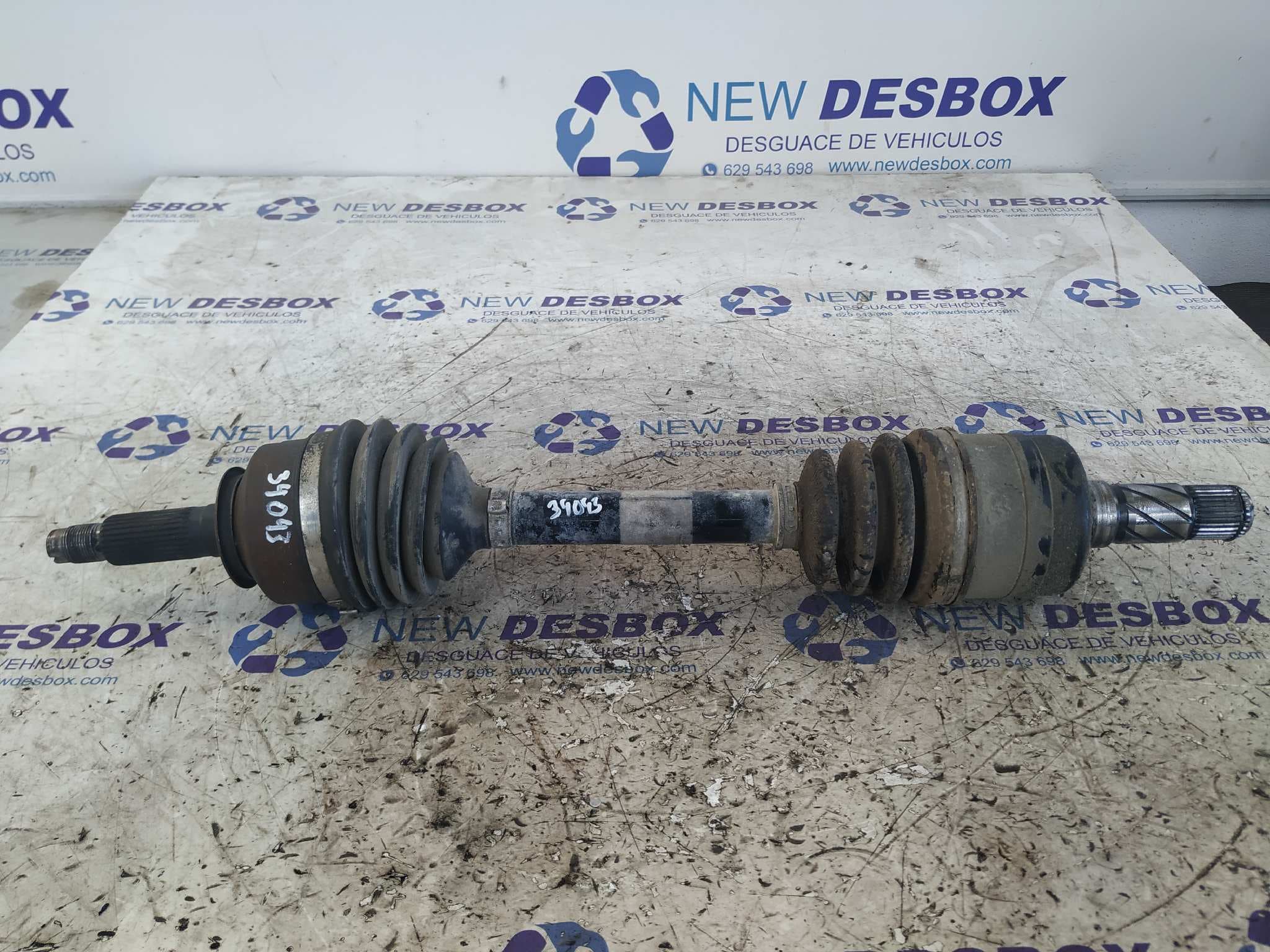 Recambio de TRANSMISION DELANTERA IZQUIERDA para KIA SORENTO D4CB referencia OEM IAM - BLANCO