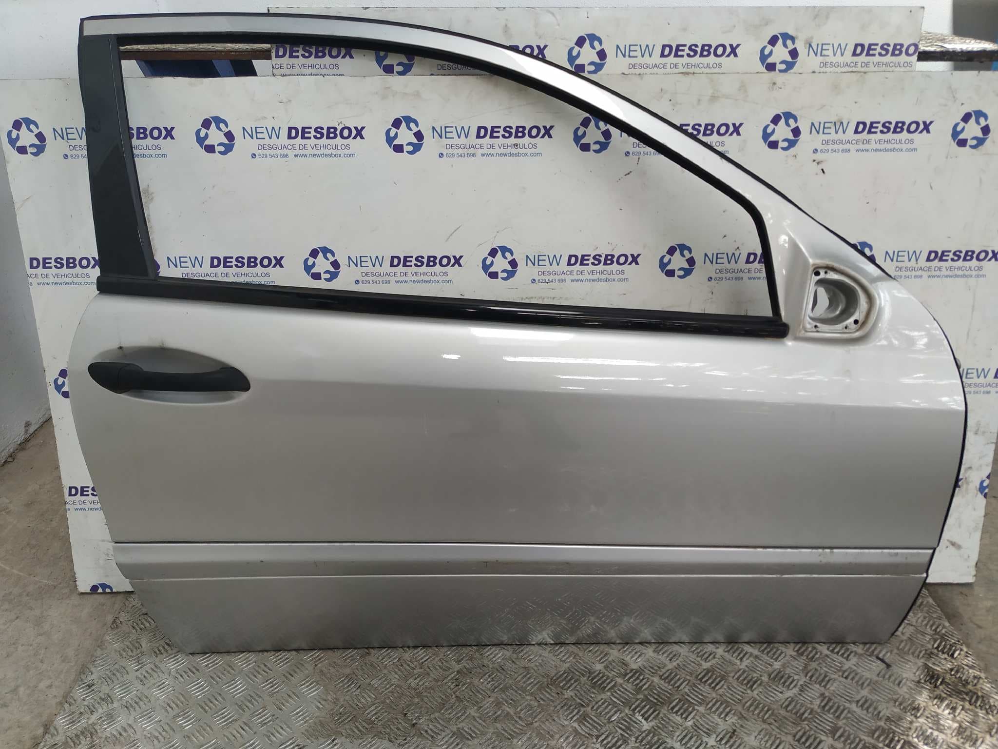 Recambio de PUERTA DELANTERA DERECHA para MERCEDES-BENZ CLASE C (W203) SPORTCOUPE M271946 referencia OEM IAM - GRIS