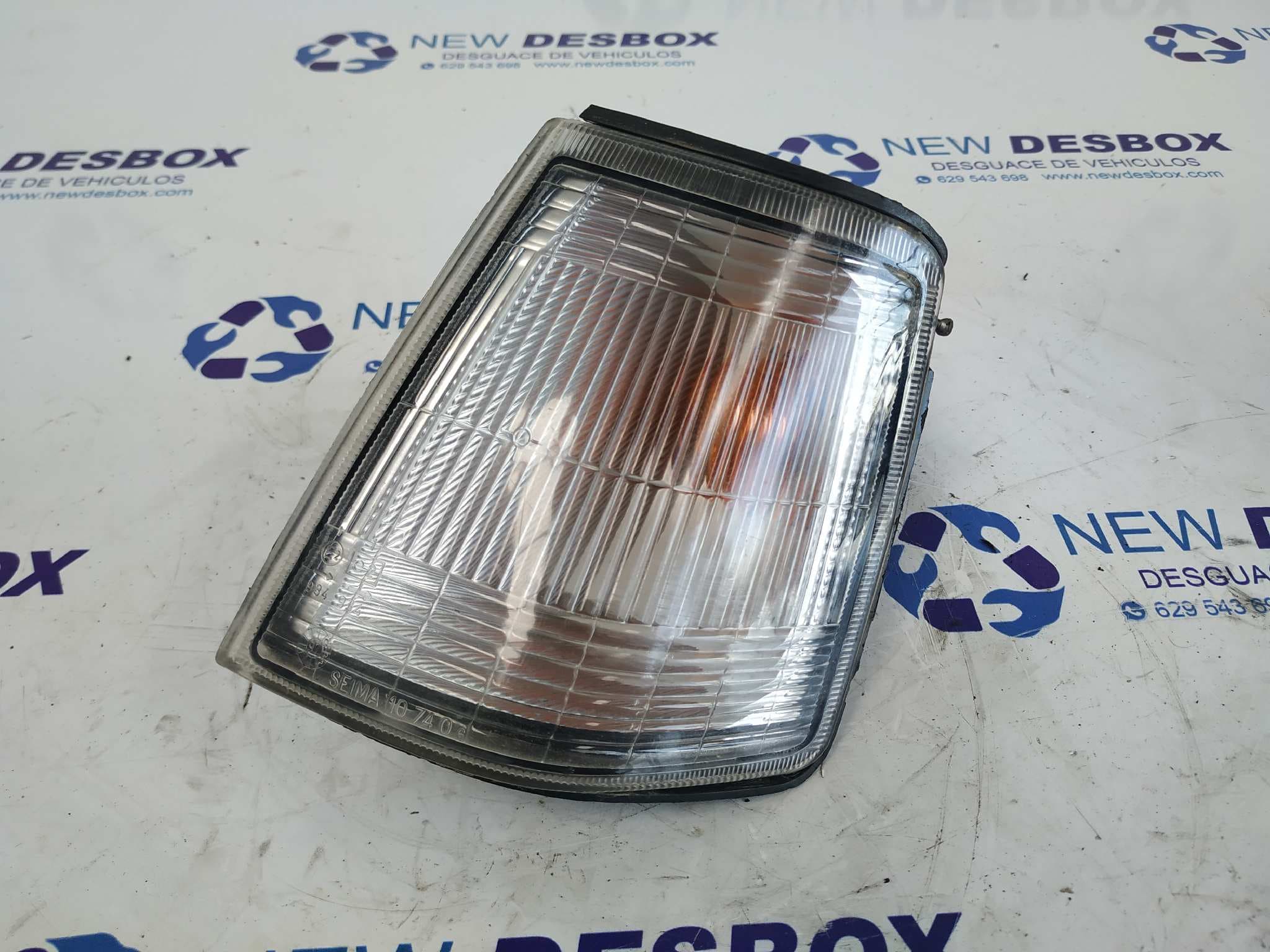 Recambio de PILOTO DELANTERO IZQUIERDO para PEUGEOT 309 1.9 D9A referencia OEM IAM SEIMA 10740 - BLANCO