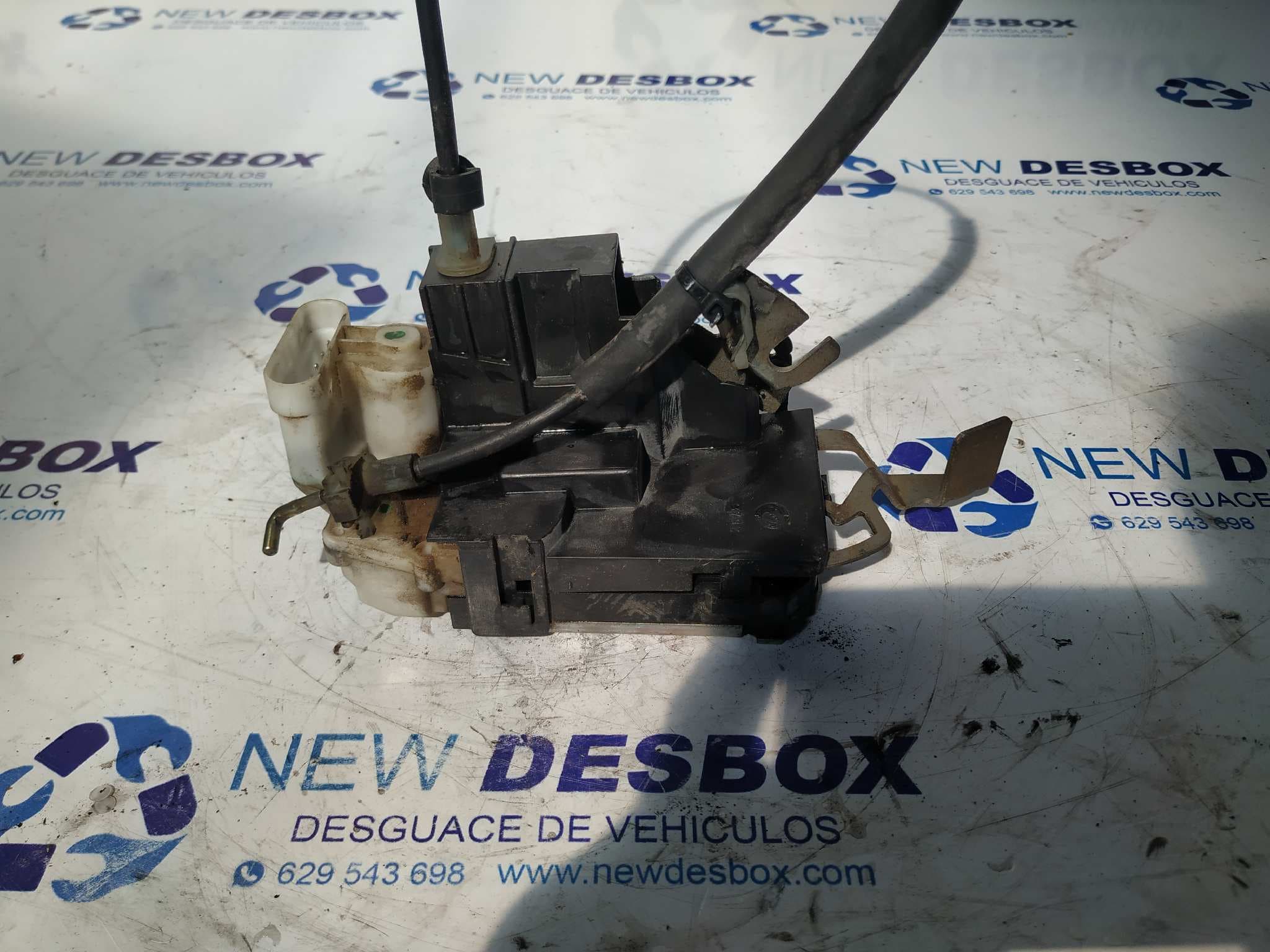 Recambio de CERRADURA PUERTA DELANTERA IZQUIERDA para PEUGEOT BOXER CAJA CERRADA (RS2850)(290/330)('02->) 2.0 HDI CAT RHV referencia OEM IAM - BLANCO