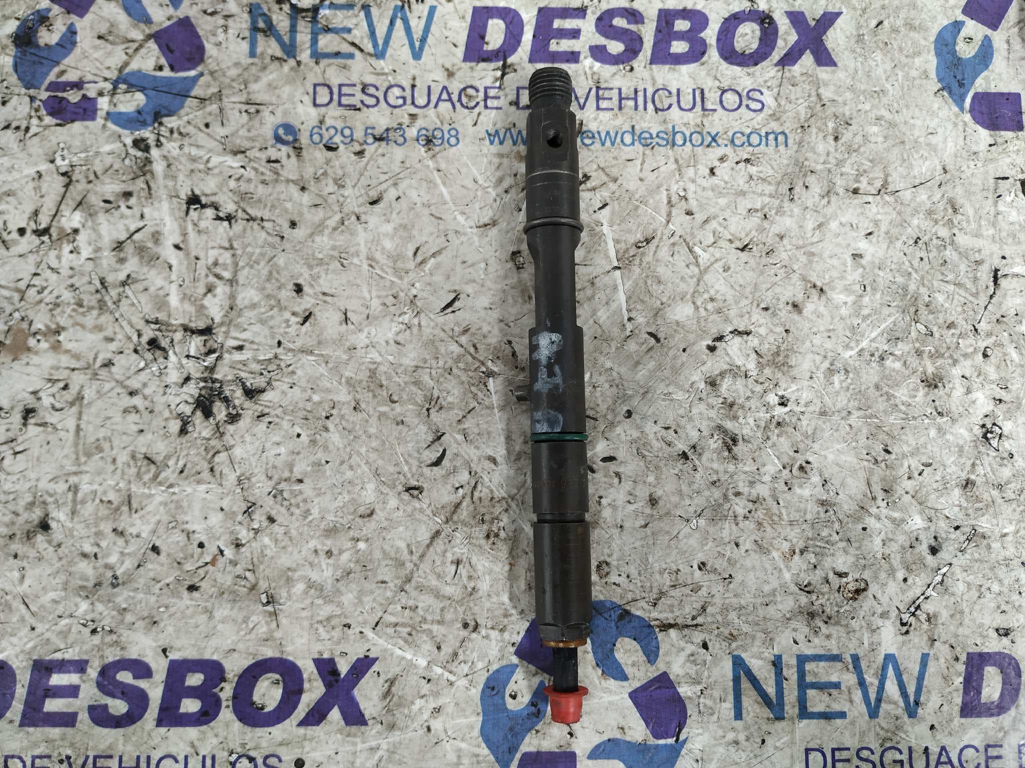 Recambio de INYECTOR para AUDI A6 BERLINA (4B2) AFB referencia OEM IAM 059130201E