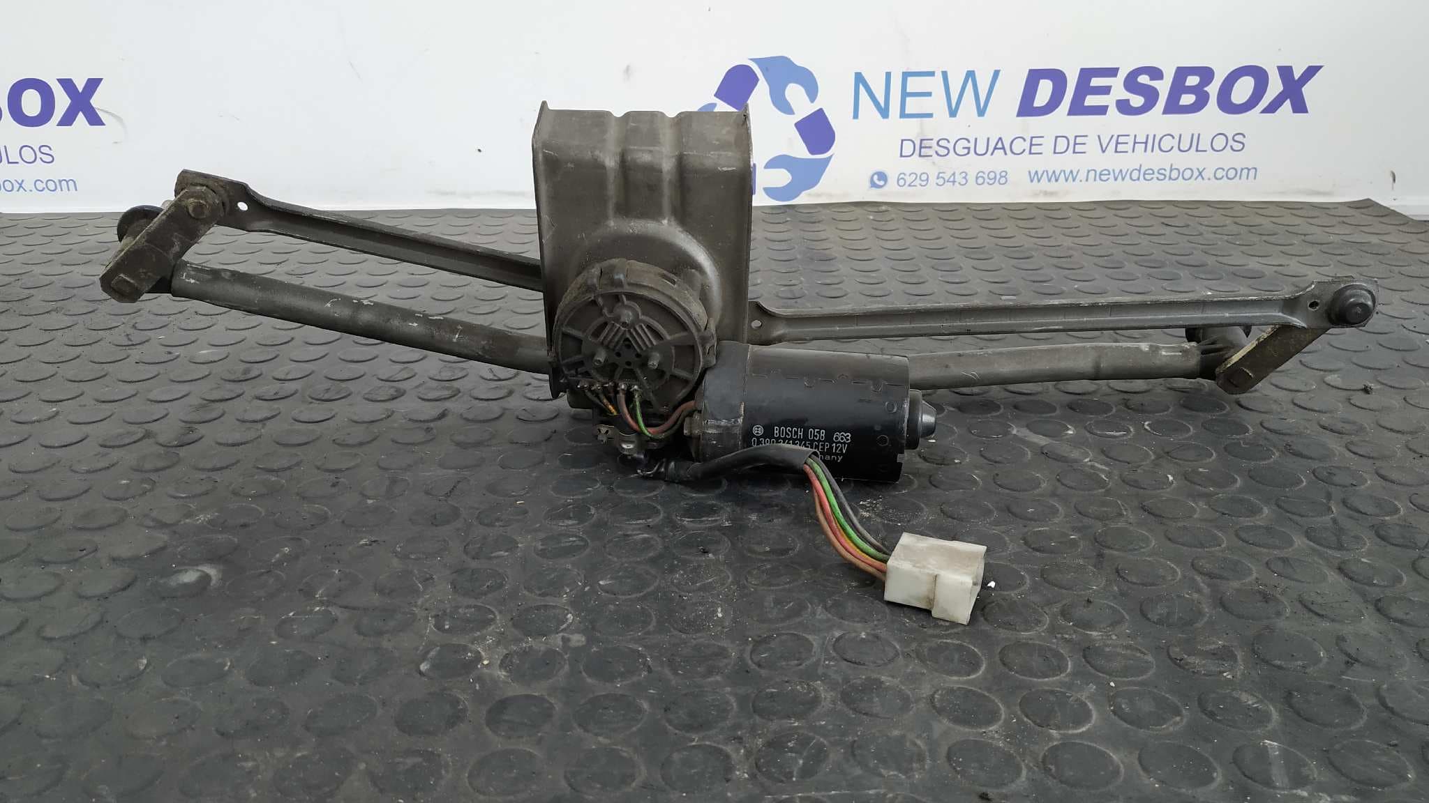 Recambio de MOTOR LIMPIA DELANTERO para MERCEDES-BENZ SPRINTER CAJA ABIERTA/DOBLE CAB. (SERIE 901-904) 2.9 Turbodiesel 602980 referencia OEM IAM 0390241345 -