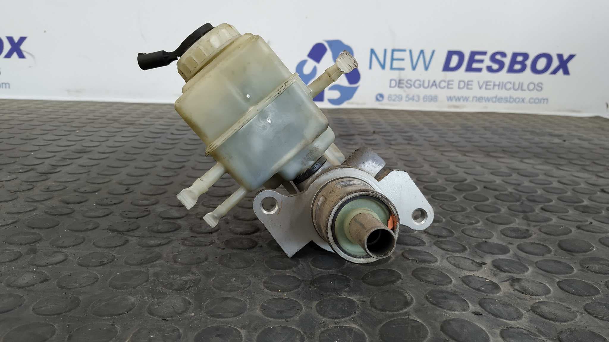 Recambio de BOMBA FRENO para BMW SERIE 5 BERLINA (E39) M52B28 referencia OEM IAM 320667921 - BLANCO