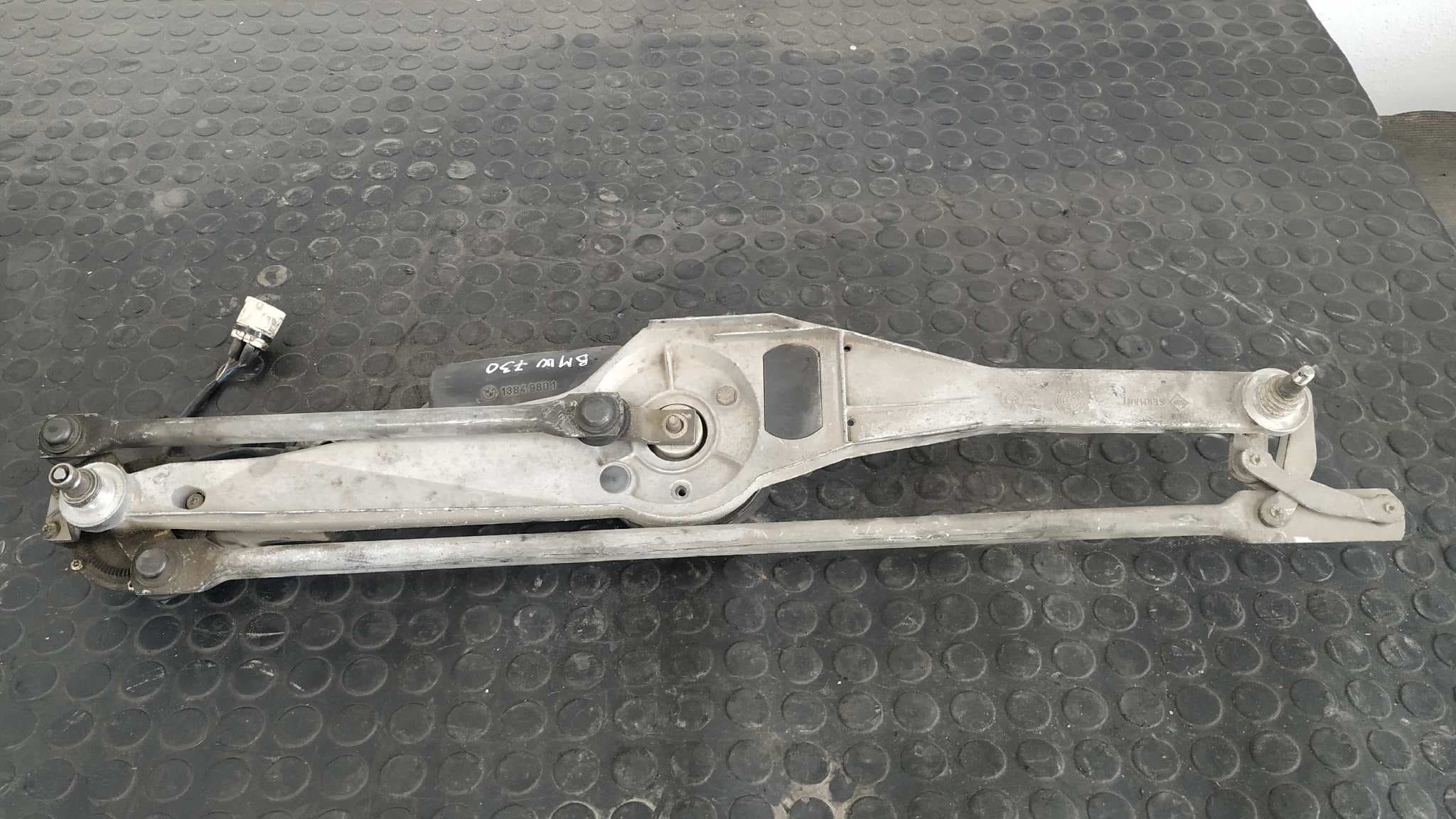 Recambio de MOTOR LIMPIA DELANTERO para BMW SERIE 7 (E32) referencia OEM IAM 1378650