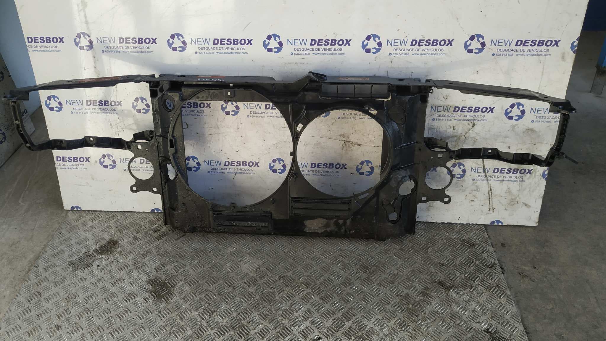 Recambio de PANEL FRONTAL para AUDI A8 (D2) 2.5 V6 24V TDI AFB referencia OEM IAM 4D0805571J - GRIS