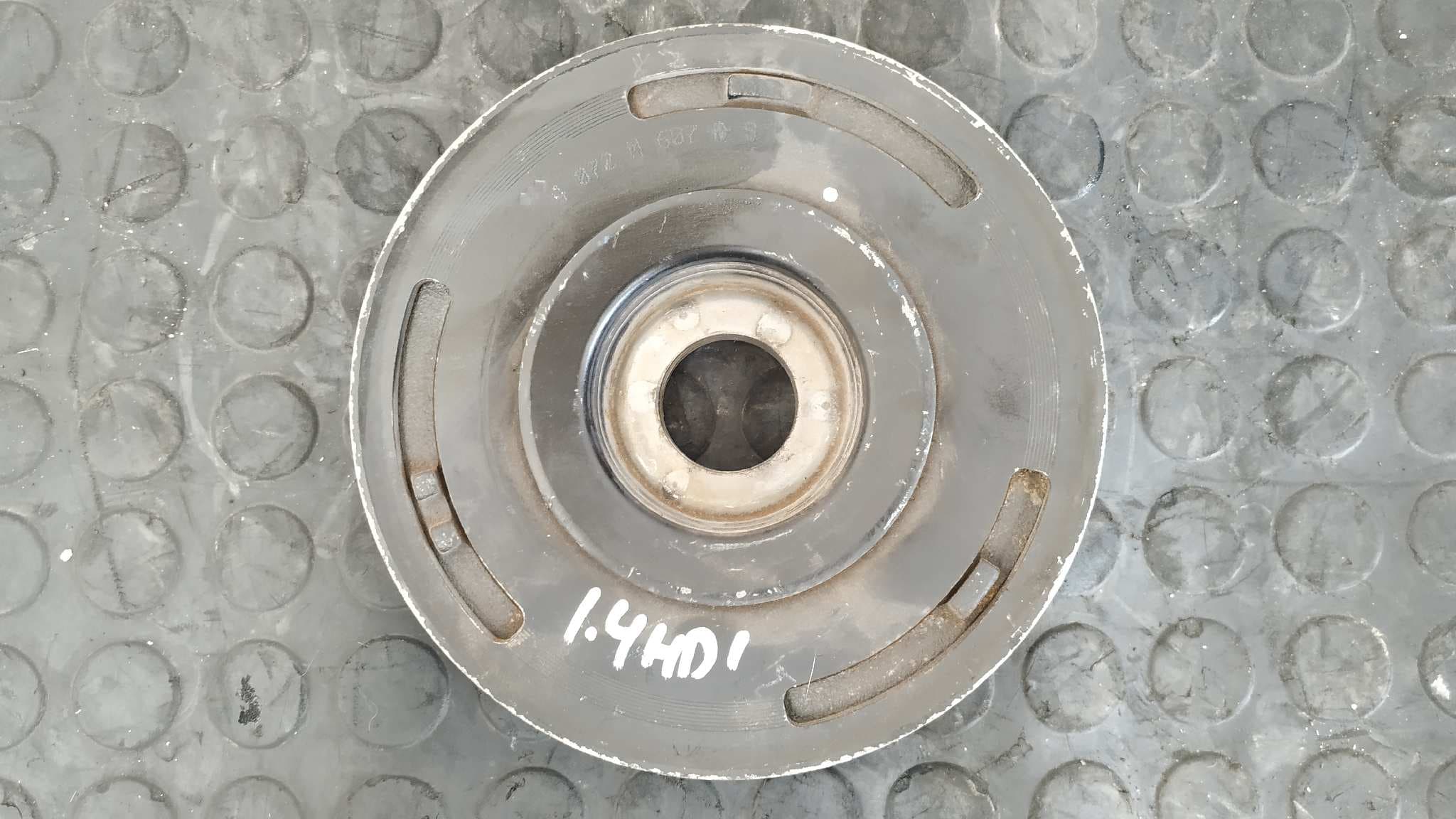 Recambio de POLEA CIGUEÑAL para CITROEN C4 BERLINA 9HX referencia OEM IAM 4072M607