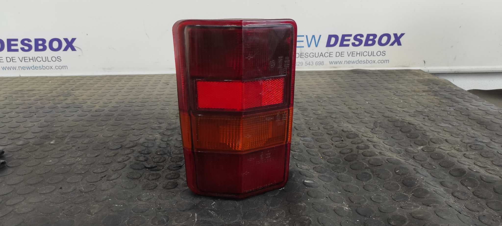 Recambio de PILOTO TRASERO IZQUIERDO para CITROEN C 25 COMBI/BUS * referencia OEM IAM 03517010S - BLANCO
