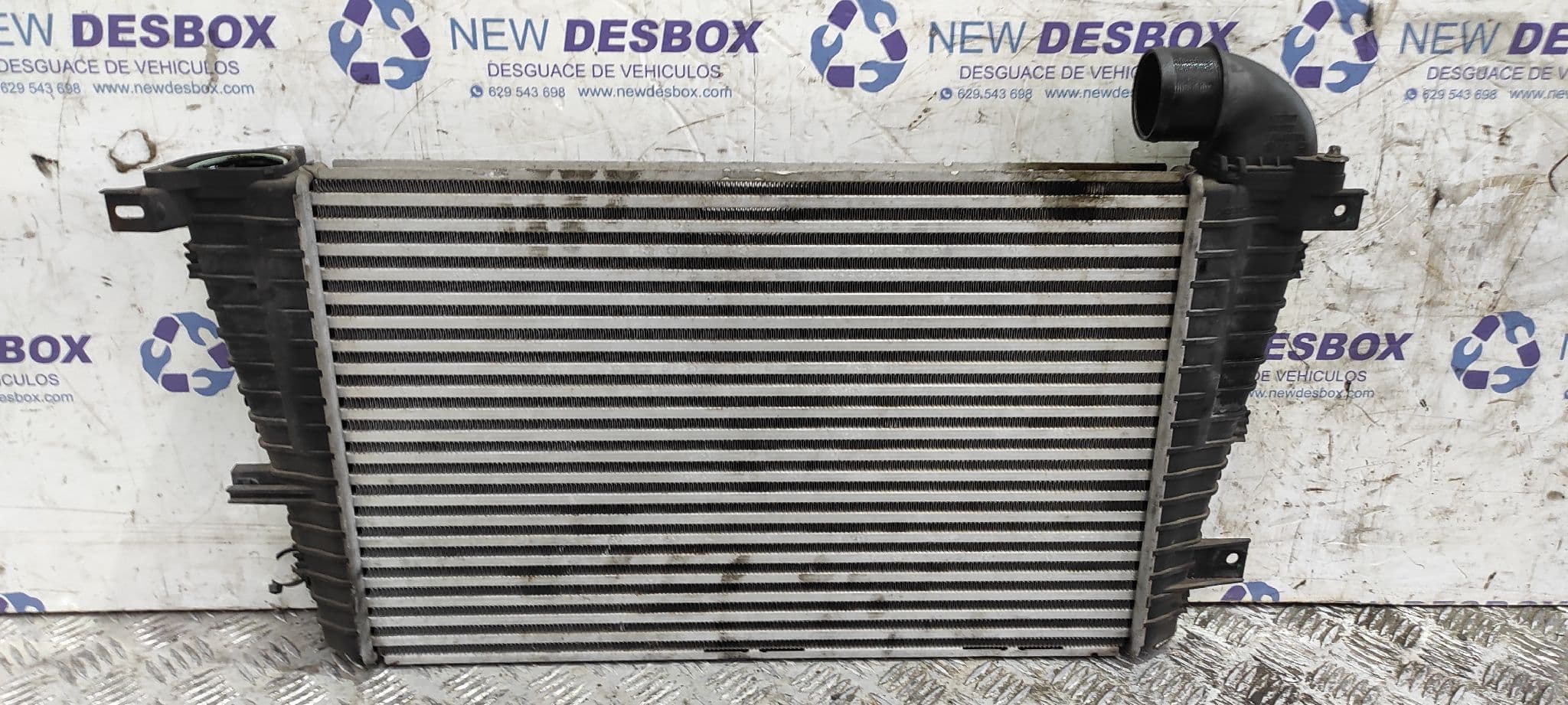 Recambio de INTERCOOLER para OPEL ZAFIRA B Z19DT referencia OEM IAM 13223395 - BLANCO
