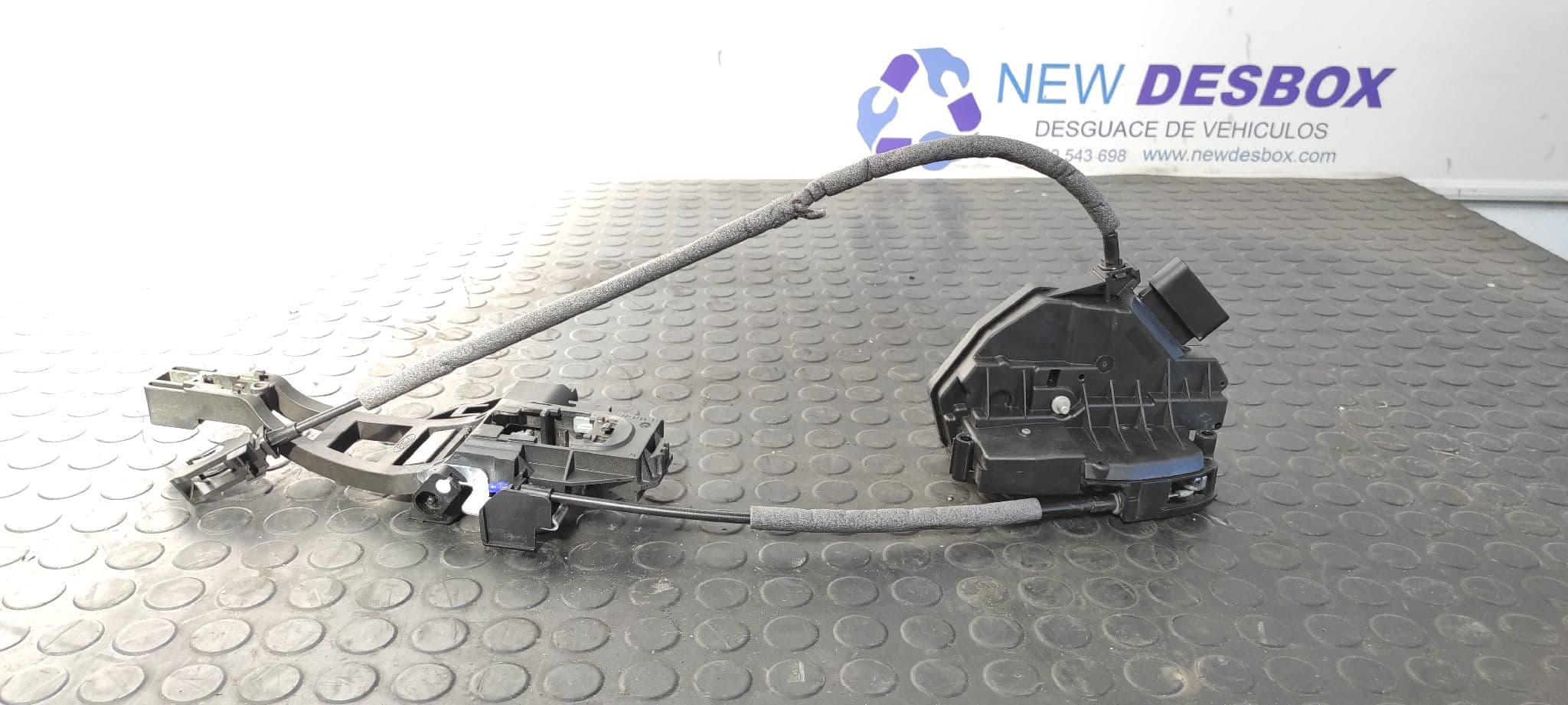 Recambio de CERRADURA PUERTA DELANTERA DERECHA para FORD FOCUS TURN. XWDD referencia OEM IAM BM5AA21812BH - AZUL