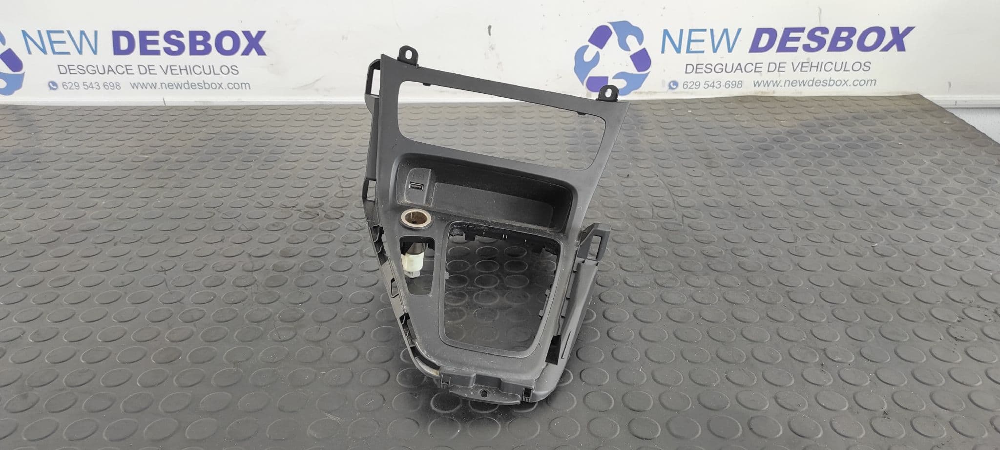 Recambio de MOLDURA para FORD FOCUS TURN. XWDD referencia OEM IAM F1EBA044H83C - AZUL