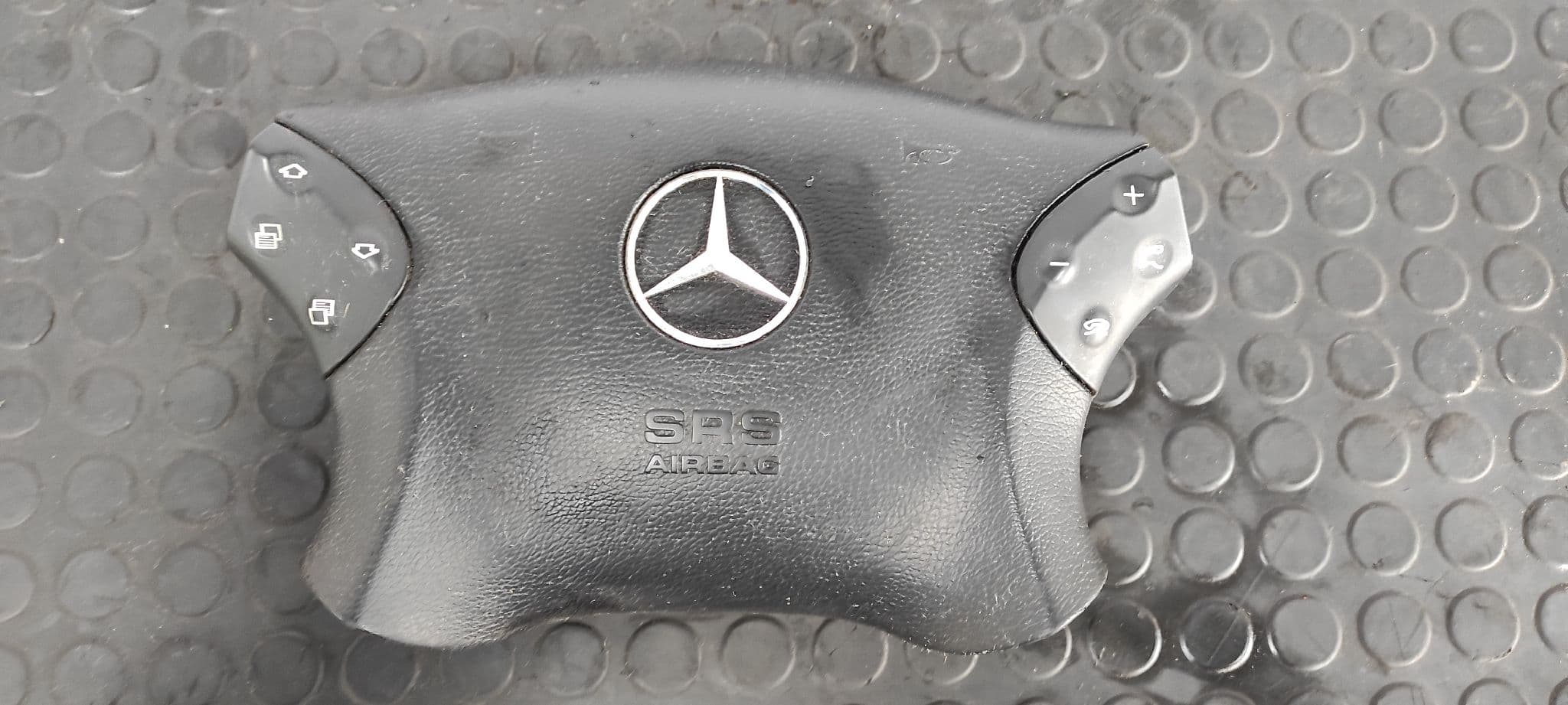 Recambio de AIRBAG DELANTERO IZQUIERDO para MERCEDES-BENZ CLASE C (W203) OM611962 referencia OEM IAM YP3N393NEGH