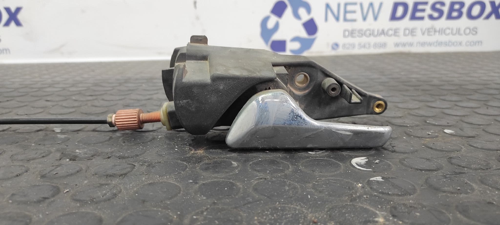 Recambio de MANETA INTERIOR DELANTERA IZQUIERDA para MERCEDES-BENZ CLASE SL (W129) 300 (129.061) 104981 referencia OEM IAM - GRIS