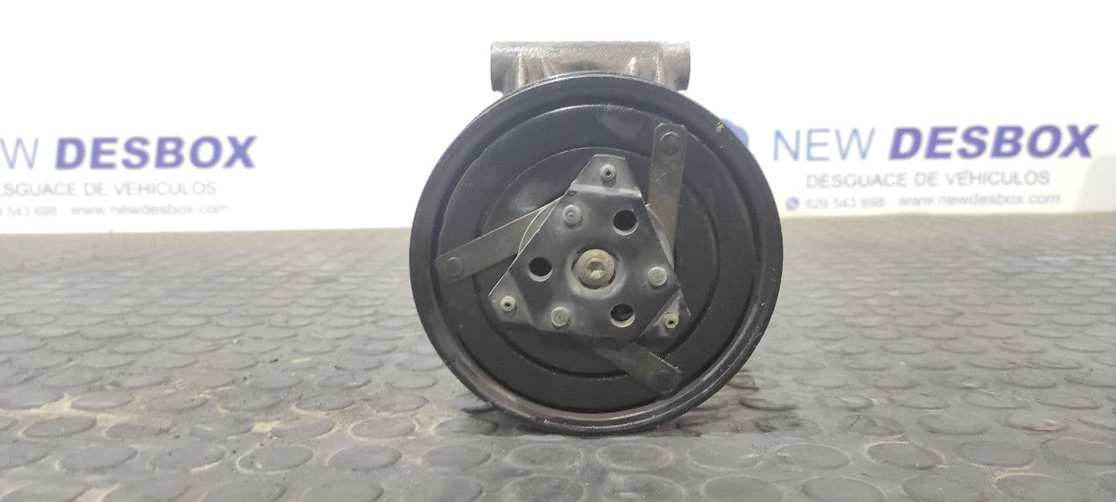 Recambio de COMPRESOR AIRE ACONDICIONADO para RENAULT SCENIC II K9KP732 referencia OEM IAM 8200316164 - GRIS