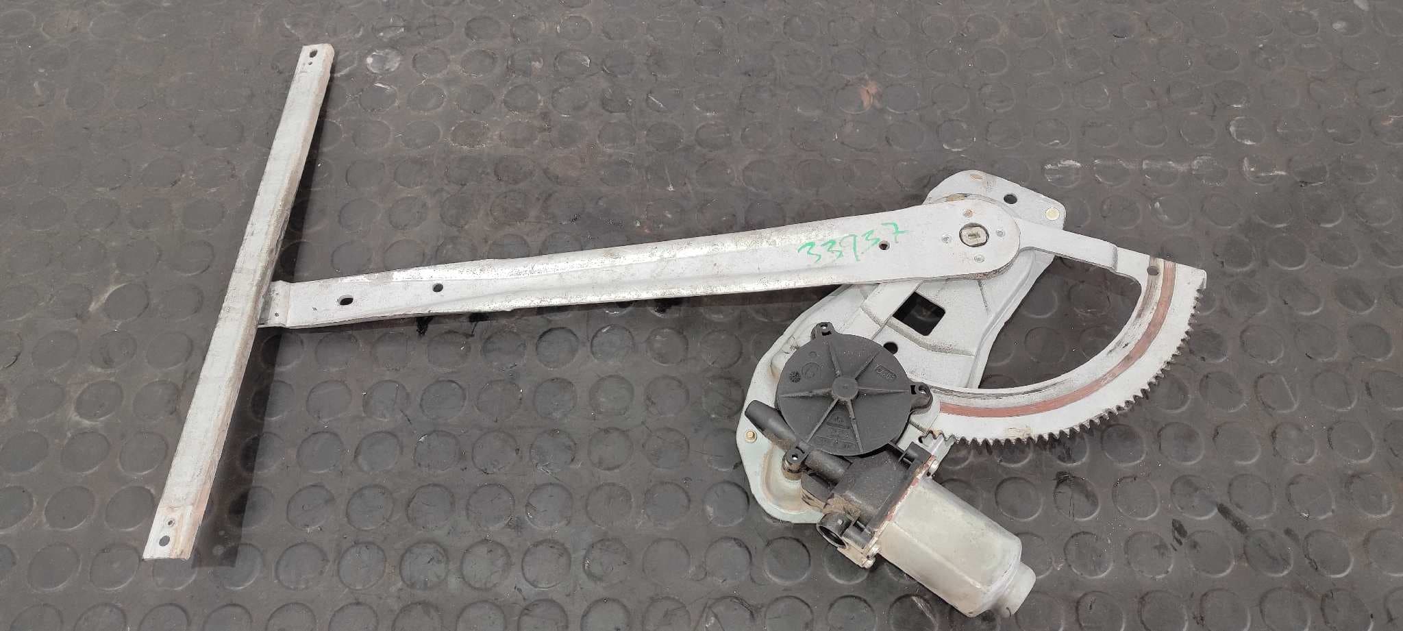 Recambio de ELEVALUNAS DELANTERO IZQUIERDO para FORD TRANSIT CAJA CERRADA, LARGA (FY) (2000 =>) D0FA referencia OEM IAM C75RC - BLANCO