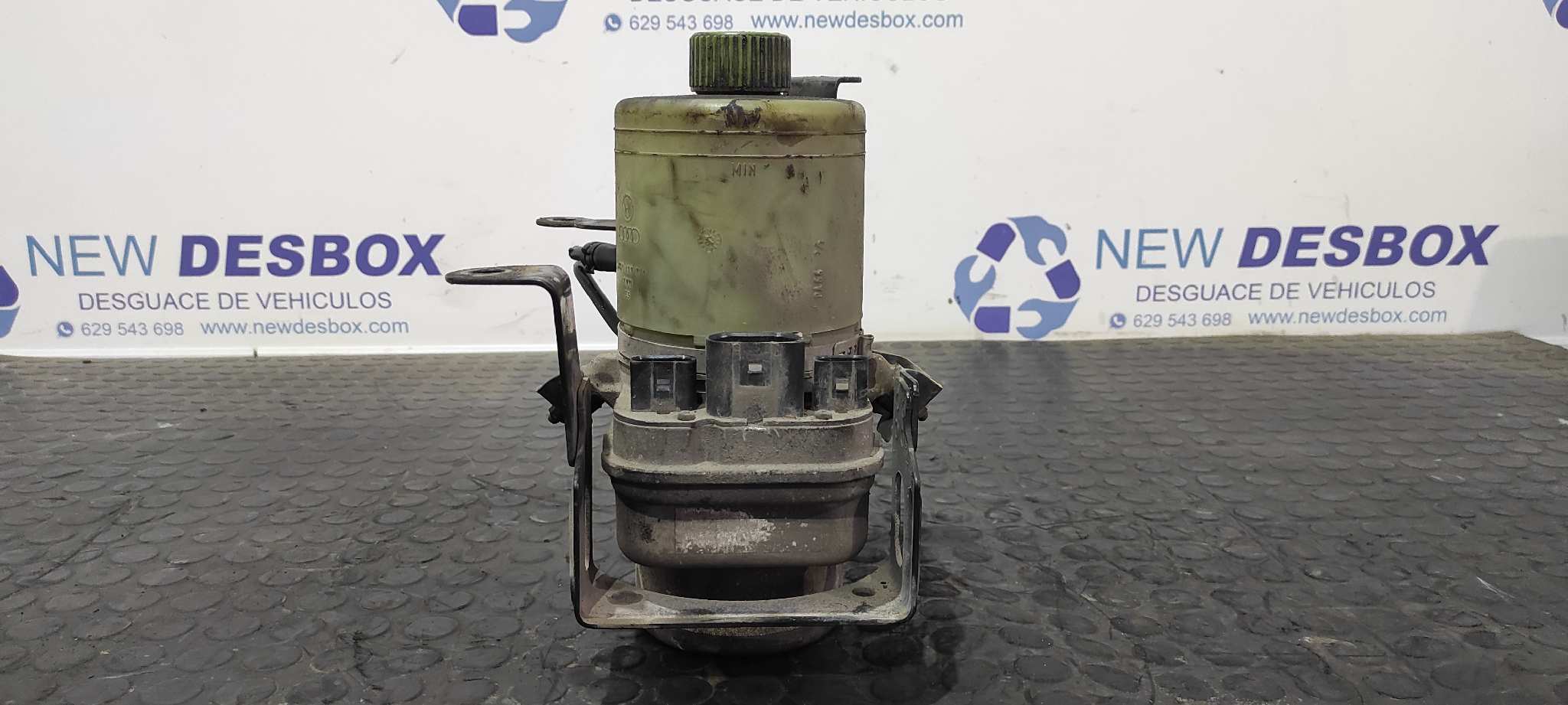 Recambio de BOMBA DIRECCION para SEAT IBIZA (6L1) BBY referencia OEM IAM 4Q0423371 - AMARILLO